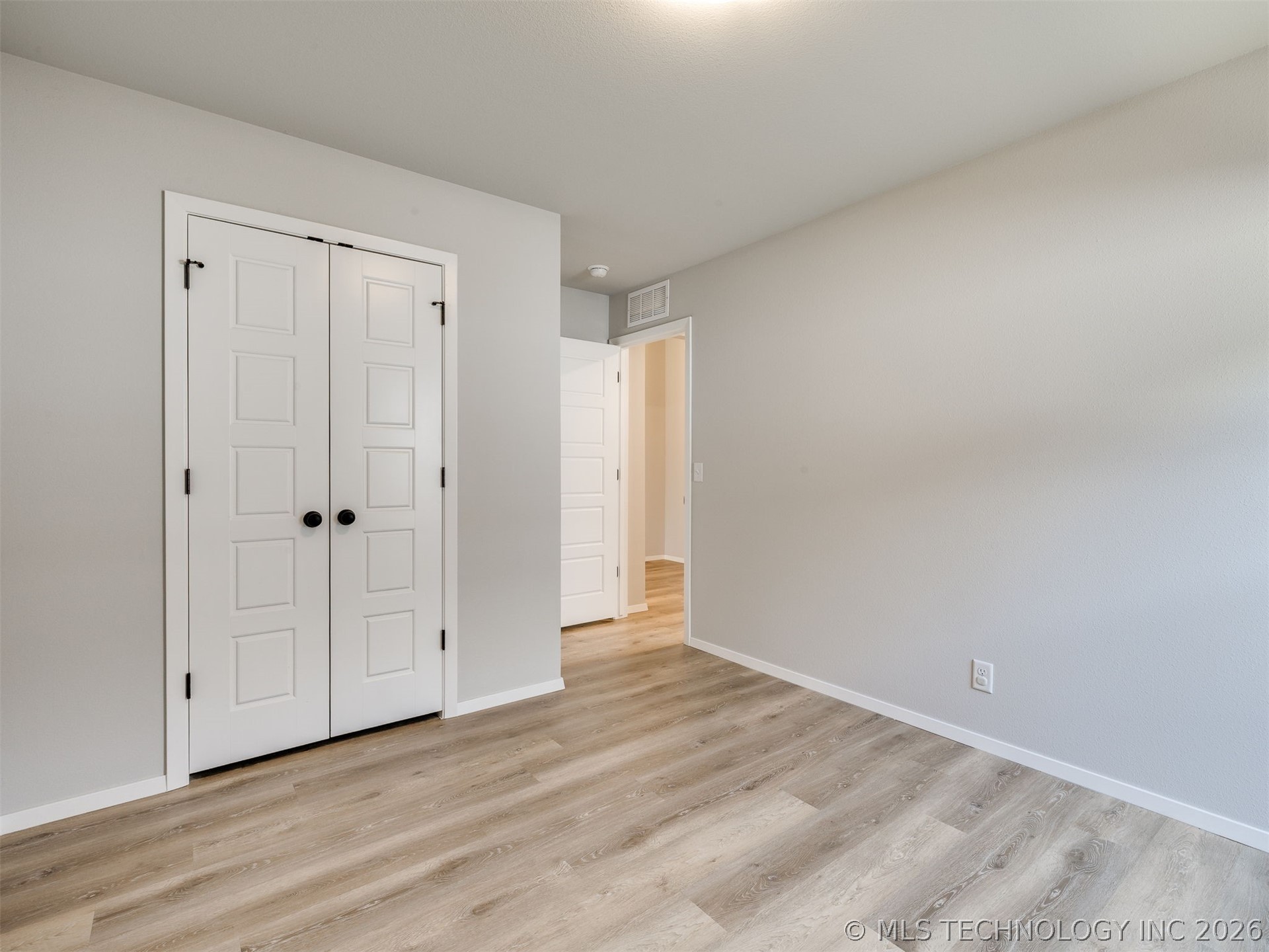 12333 N 132nd Avenue E Property Photo 17