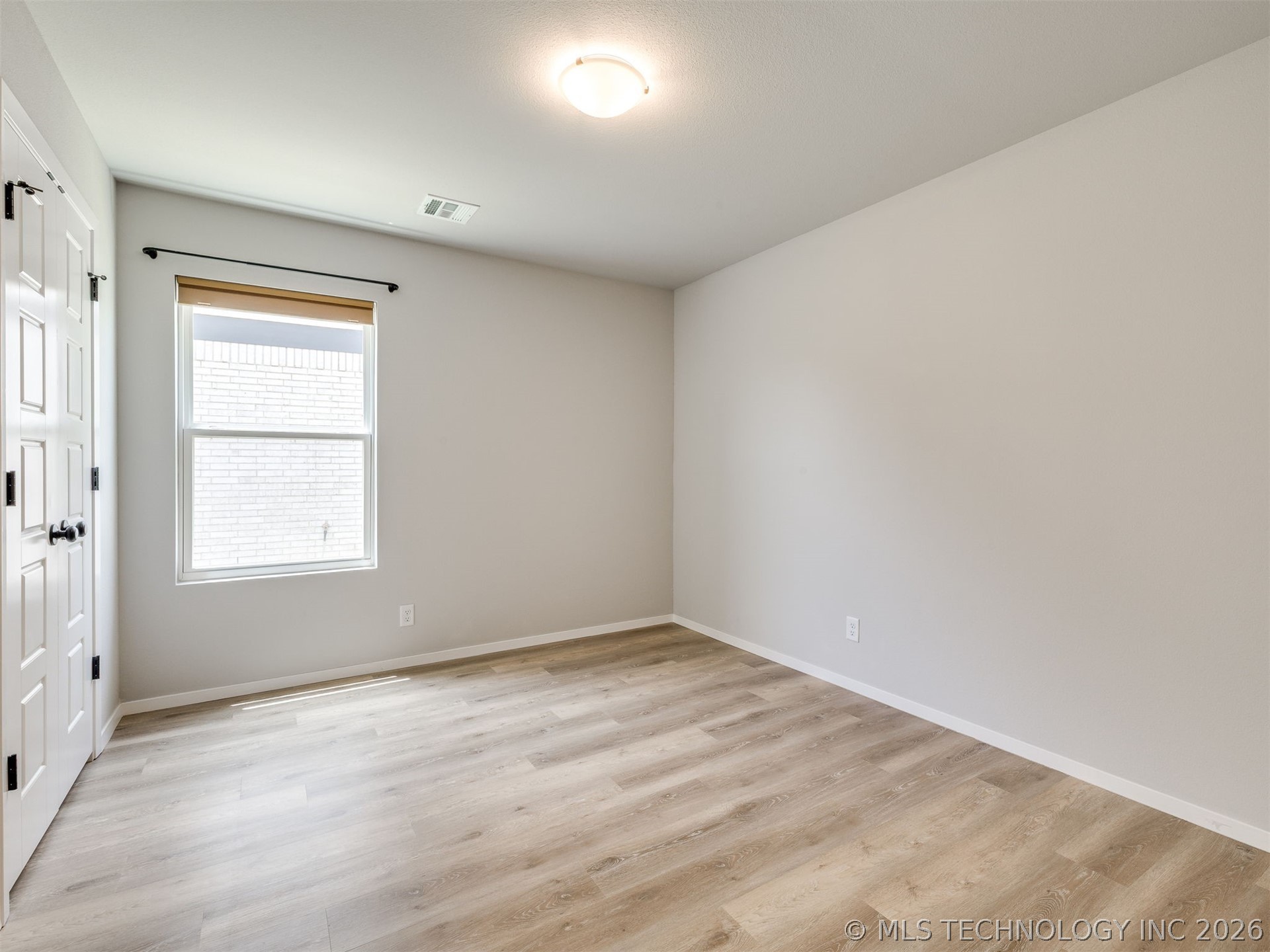12333 N 132nd Avenue E Property Photo 19
