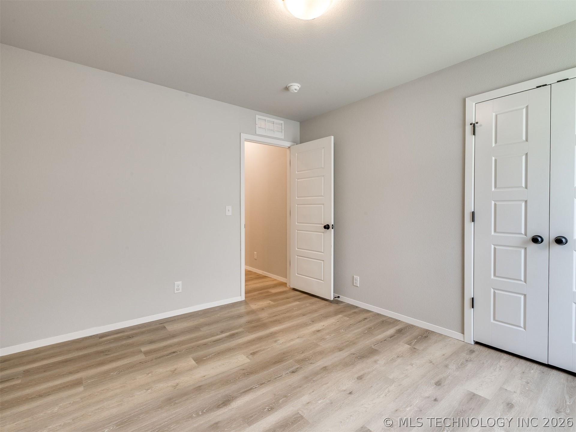 12333 N 132nd Avenue E Property Photo 20