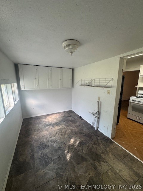 200 S 12th Avenue Property Photo 8