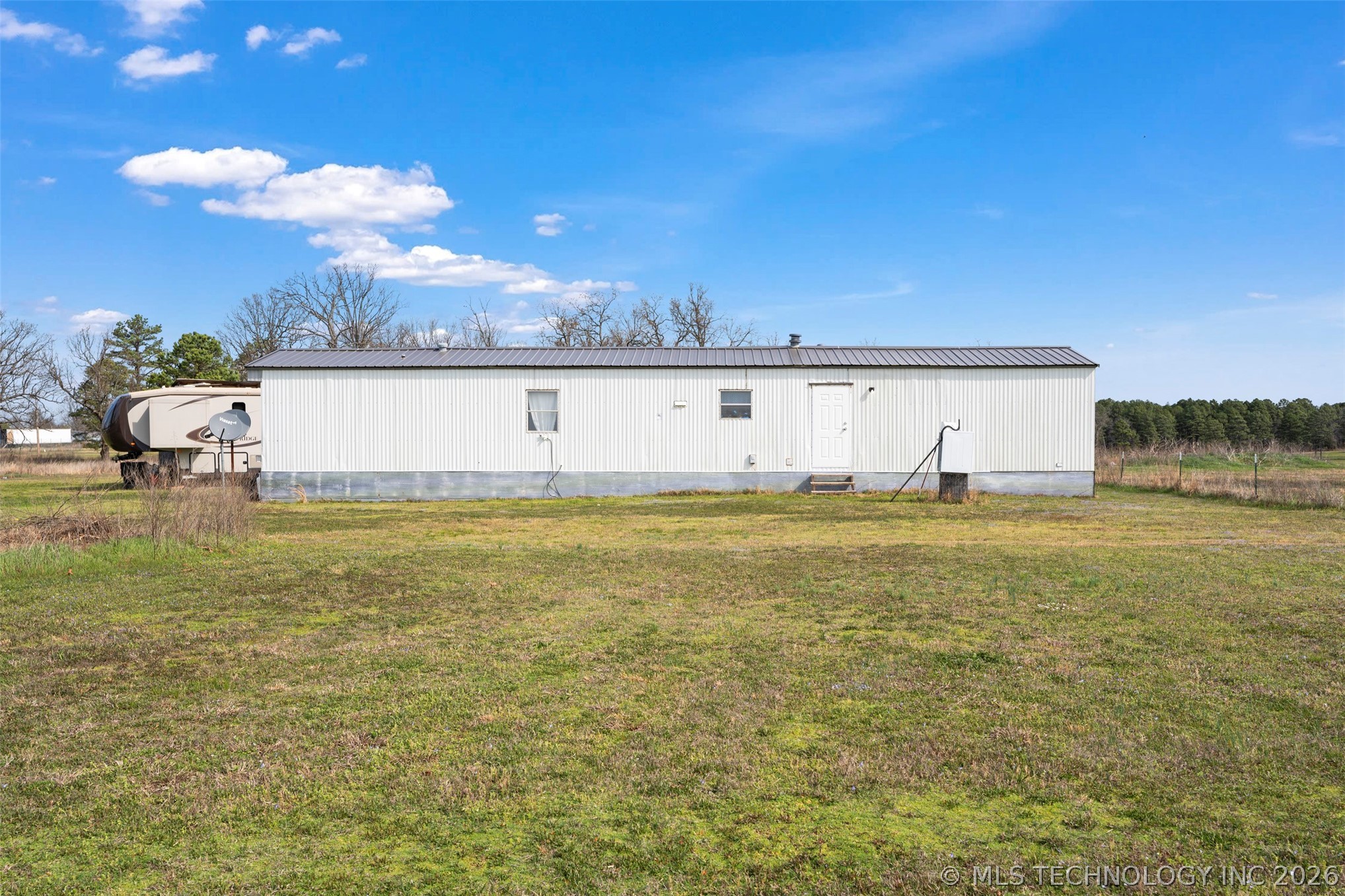 50863 State Highway 59 Property Photo 3