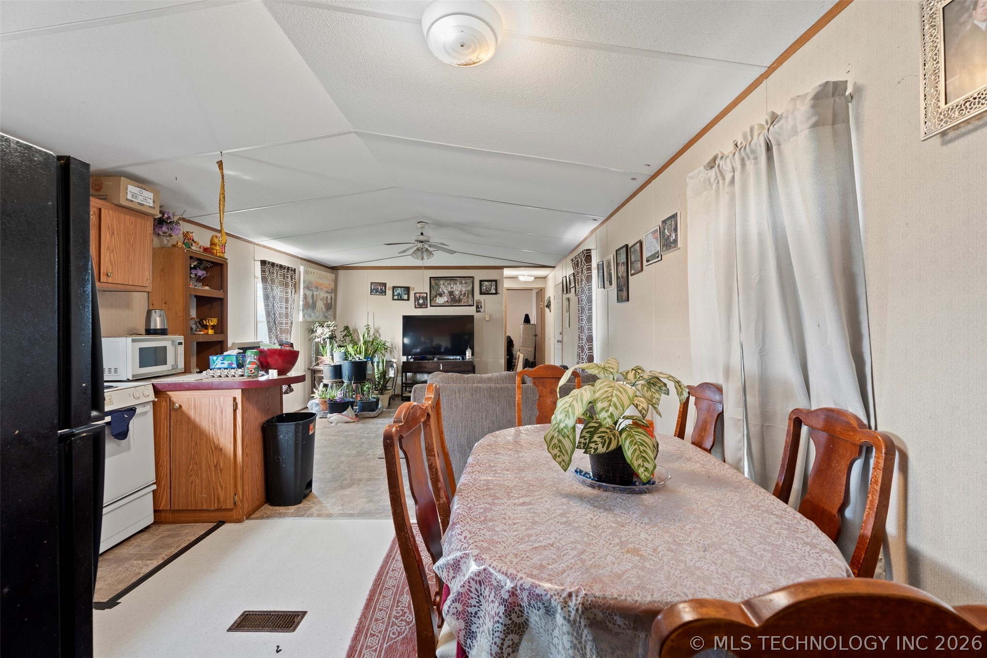 50863 State Highway 59 Property Photo 16