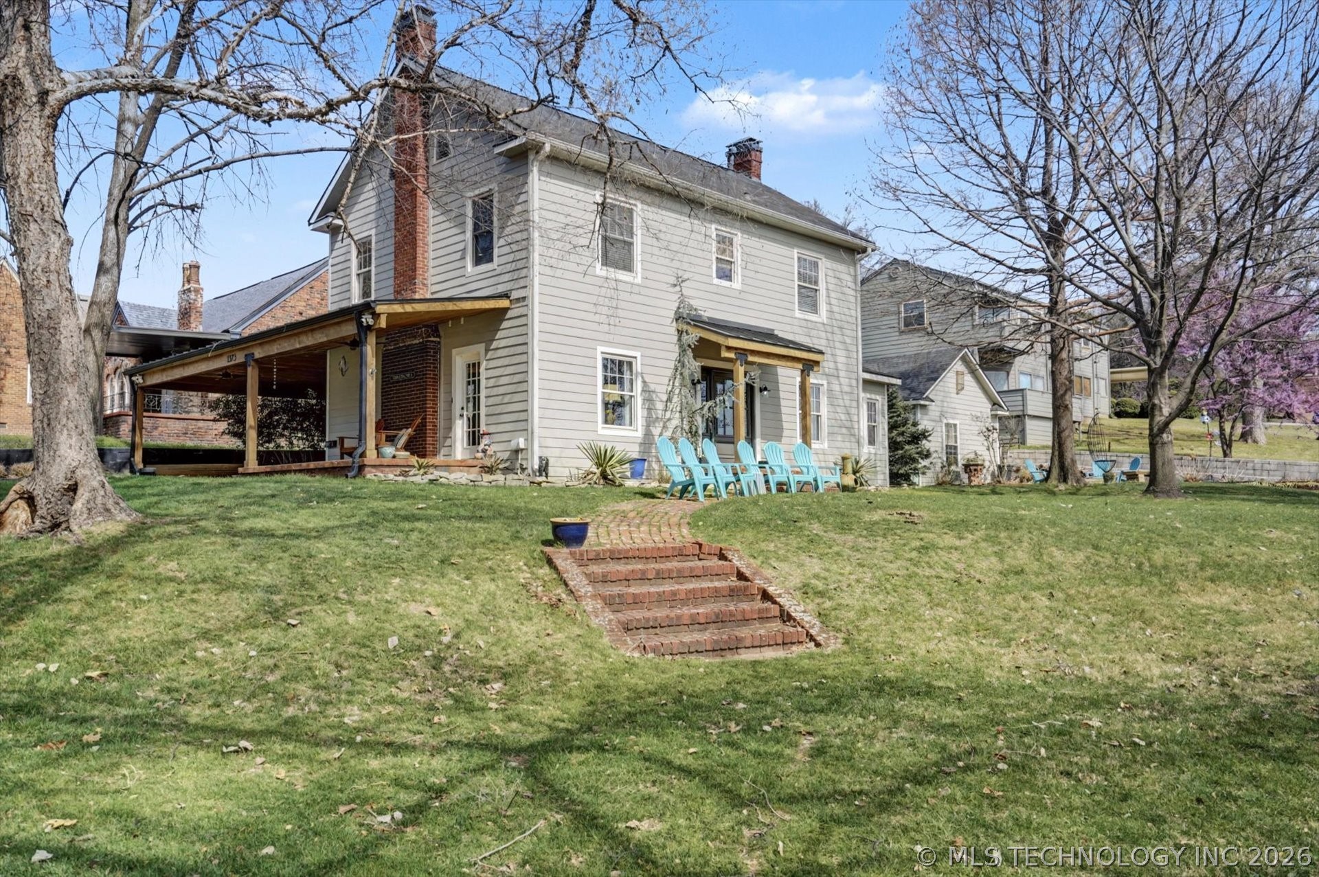 1373 Riverside Drive Property Photo 1