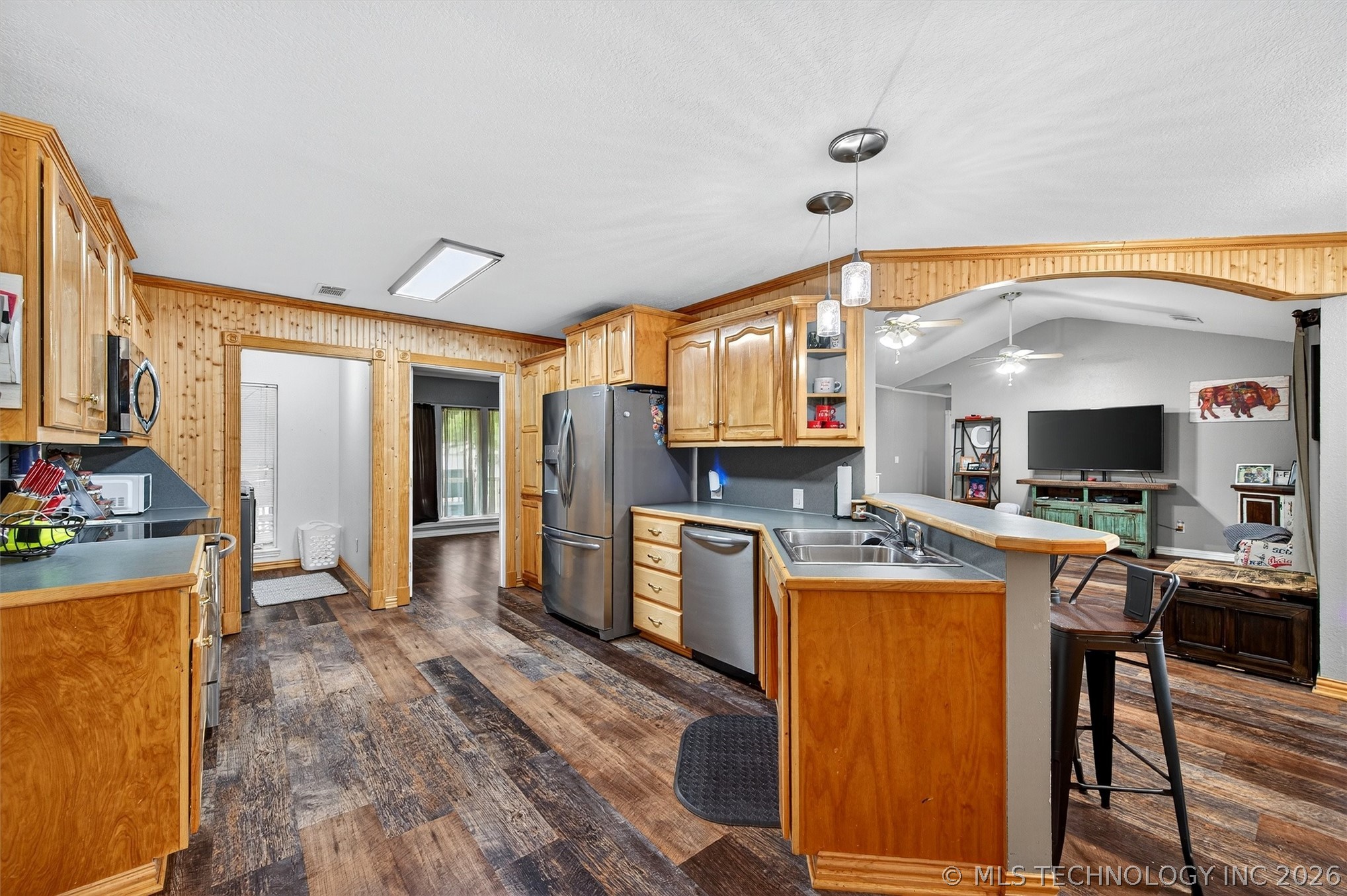 123 Park Lake Property Photo 6