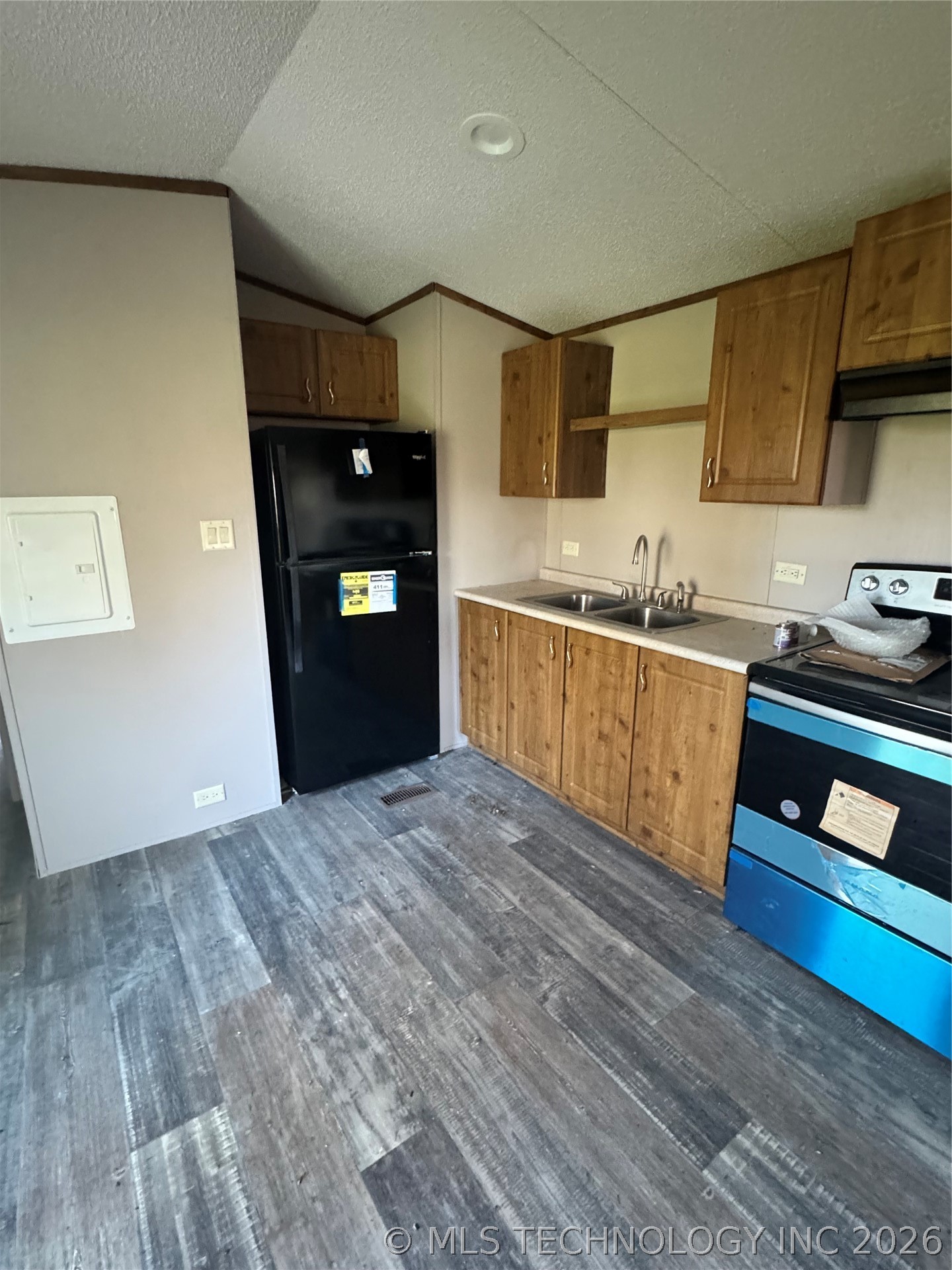 449 W Sand Property Photo 5