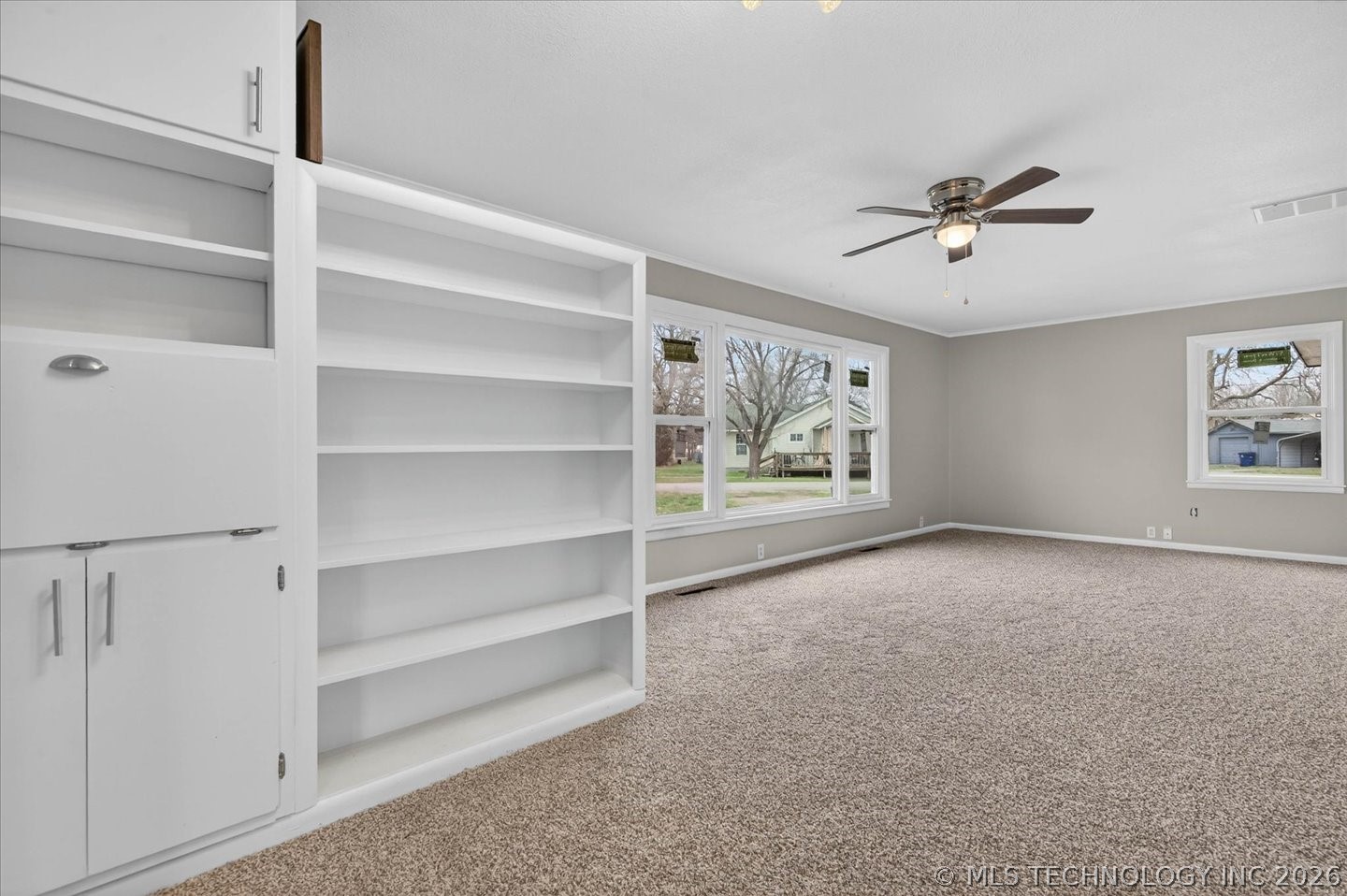 507 W Russell Avenue Property Photo 7