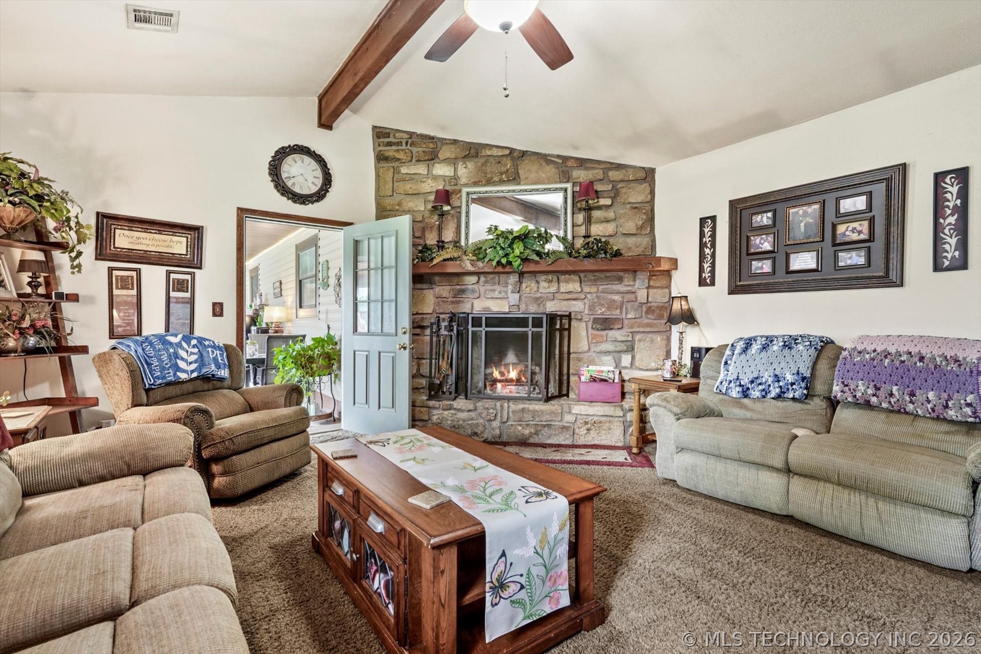 4152 W Oak Street Property Photo 8