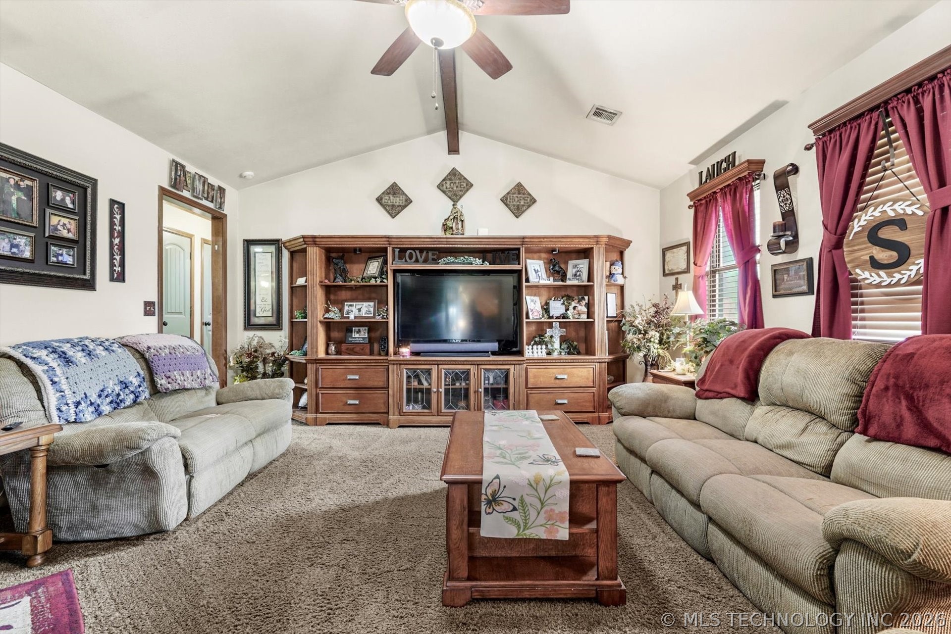 4152 W Oak Street Property Photo 9