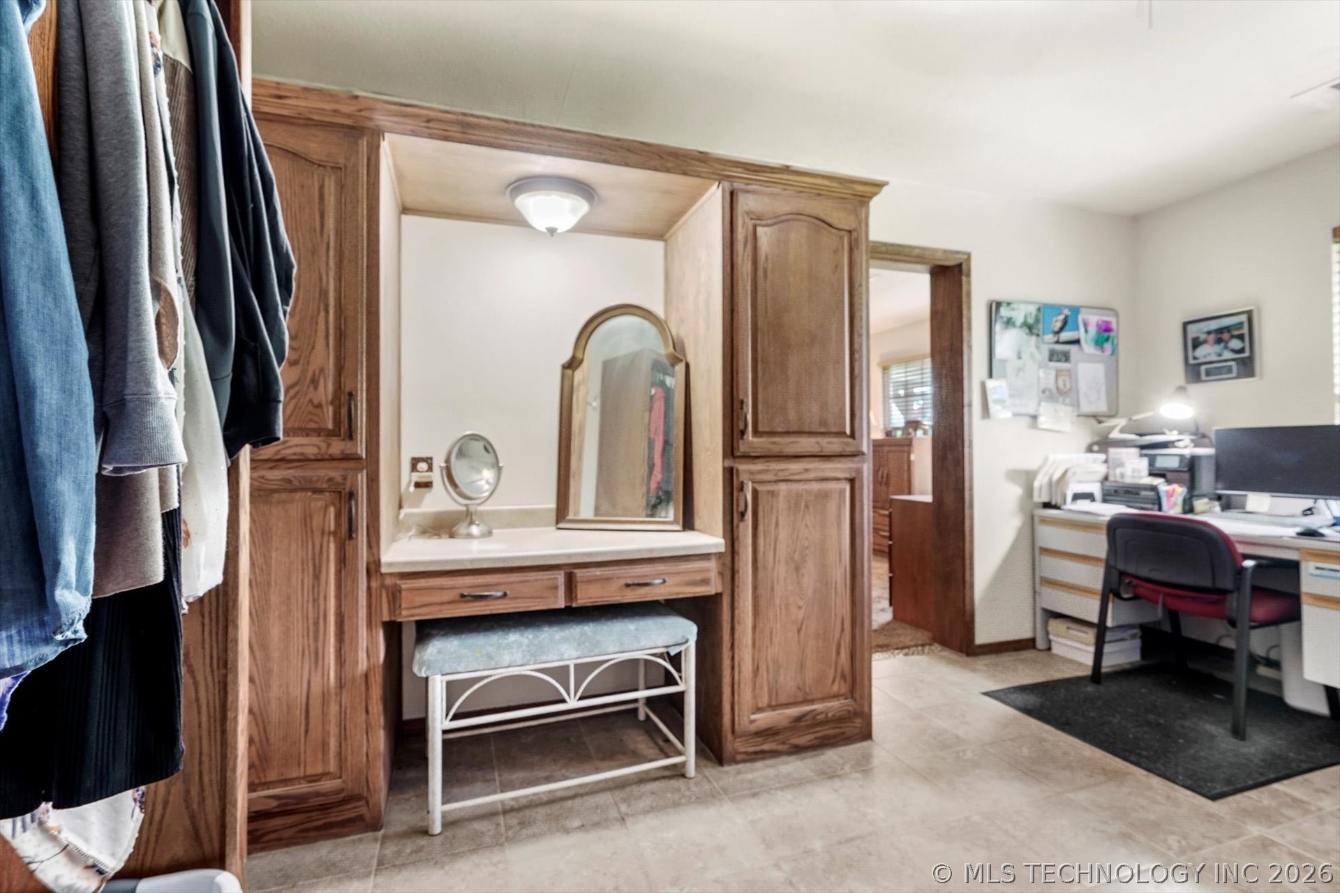 4152 W Oak Street Property Photo 24