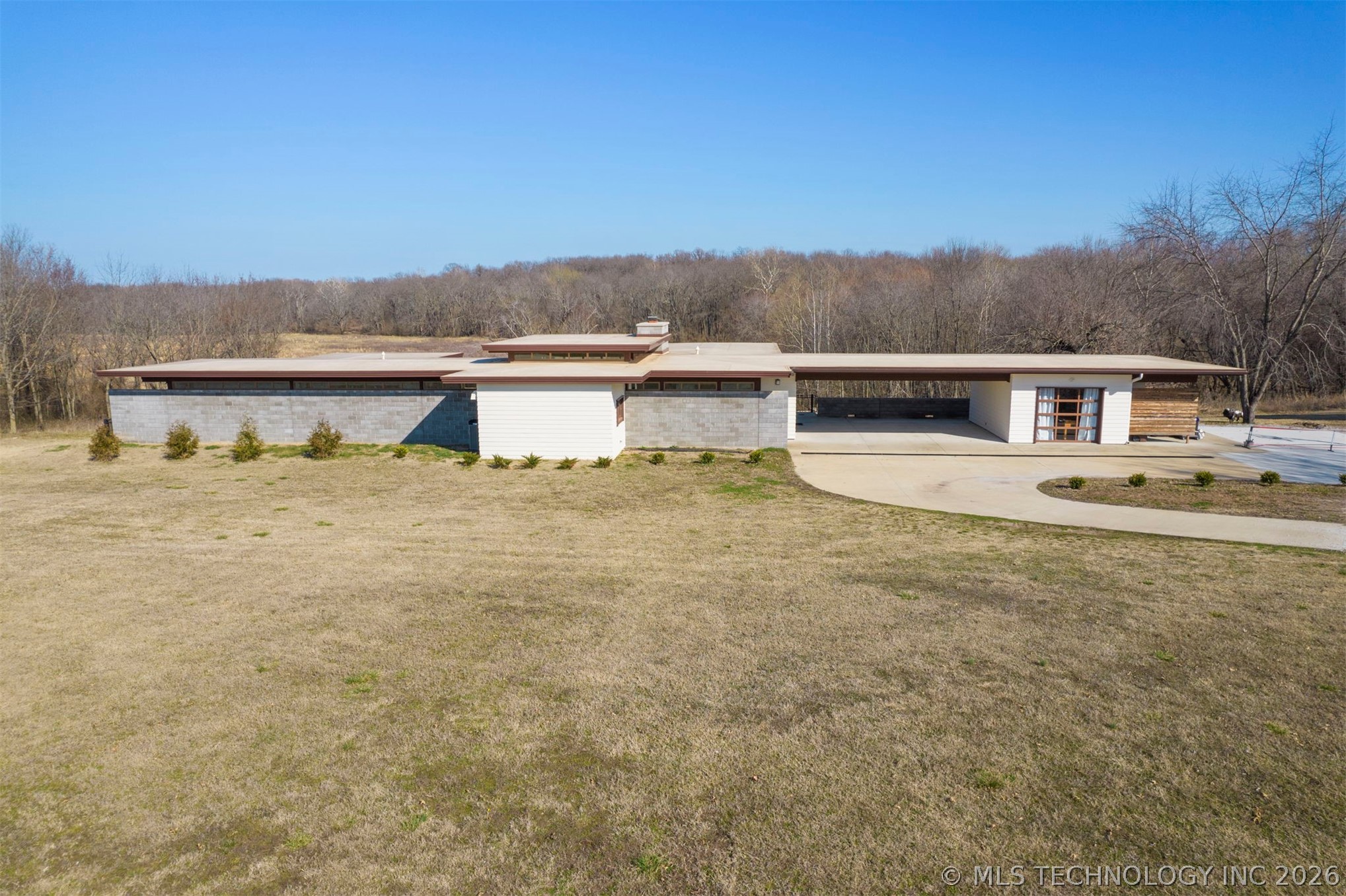 27400 S 614 Road Property Photo 2
