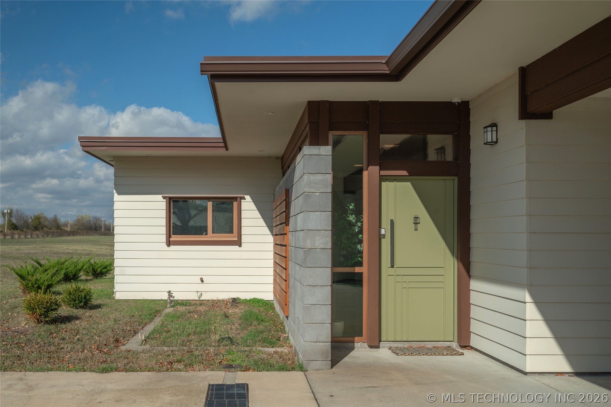 27400 S 614 Road Property Photo 4
