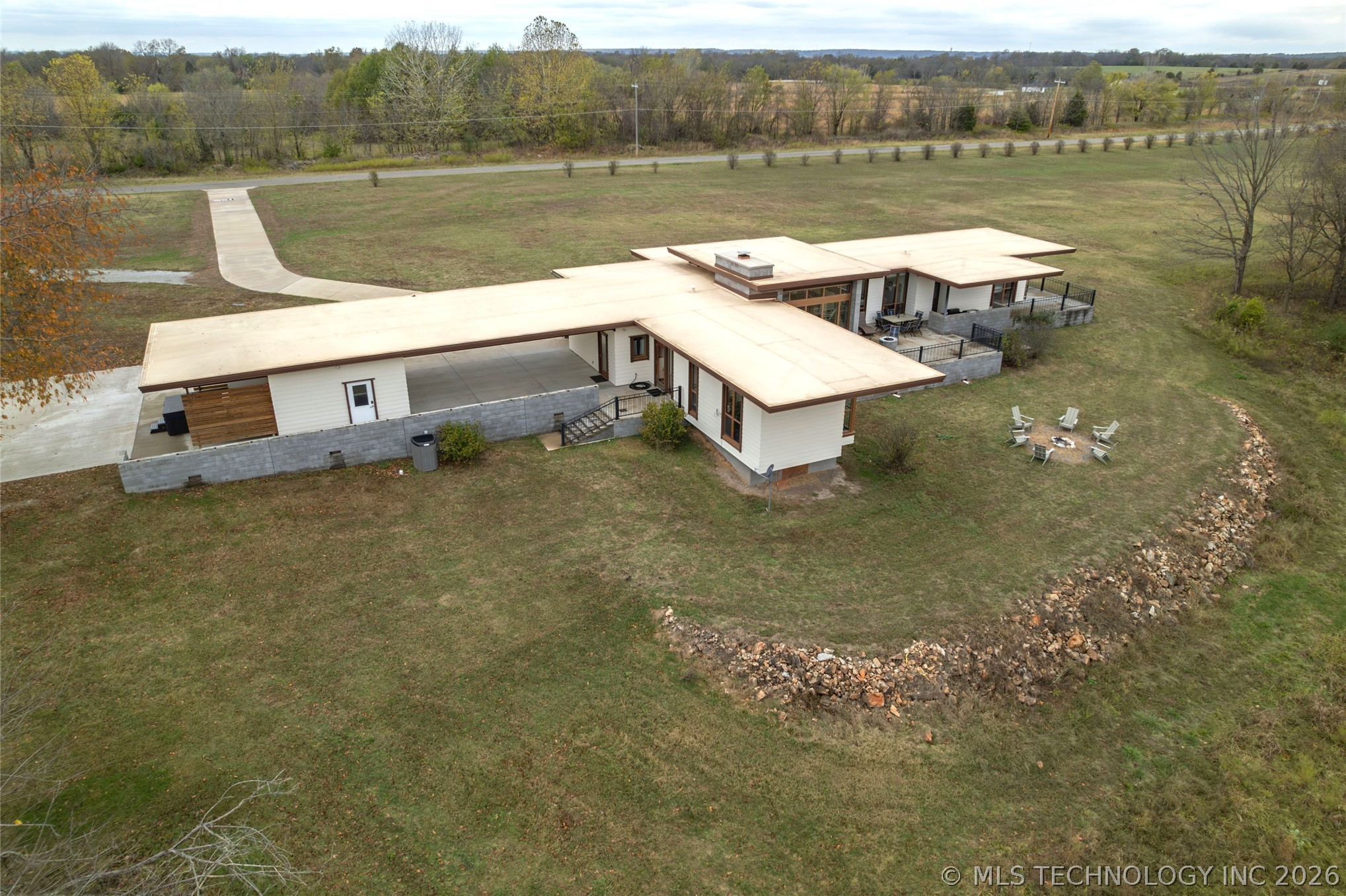 27400 S 614 Road Property Photo 63