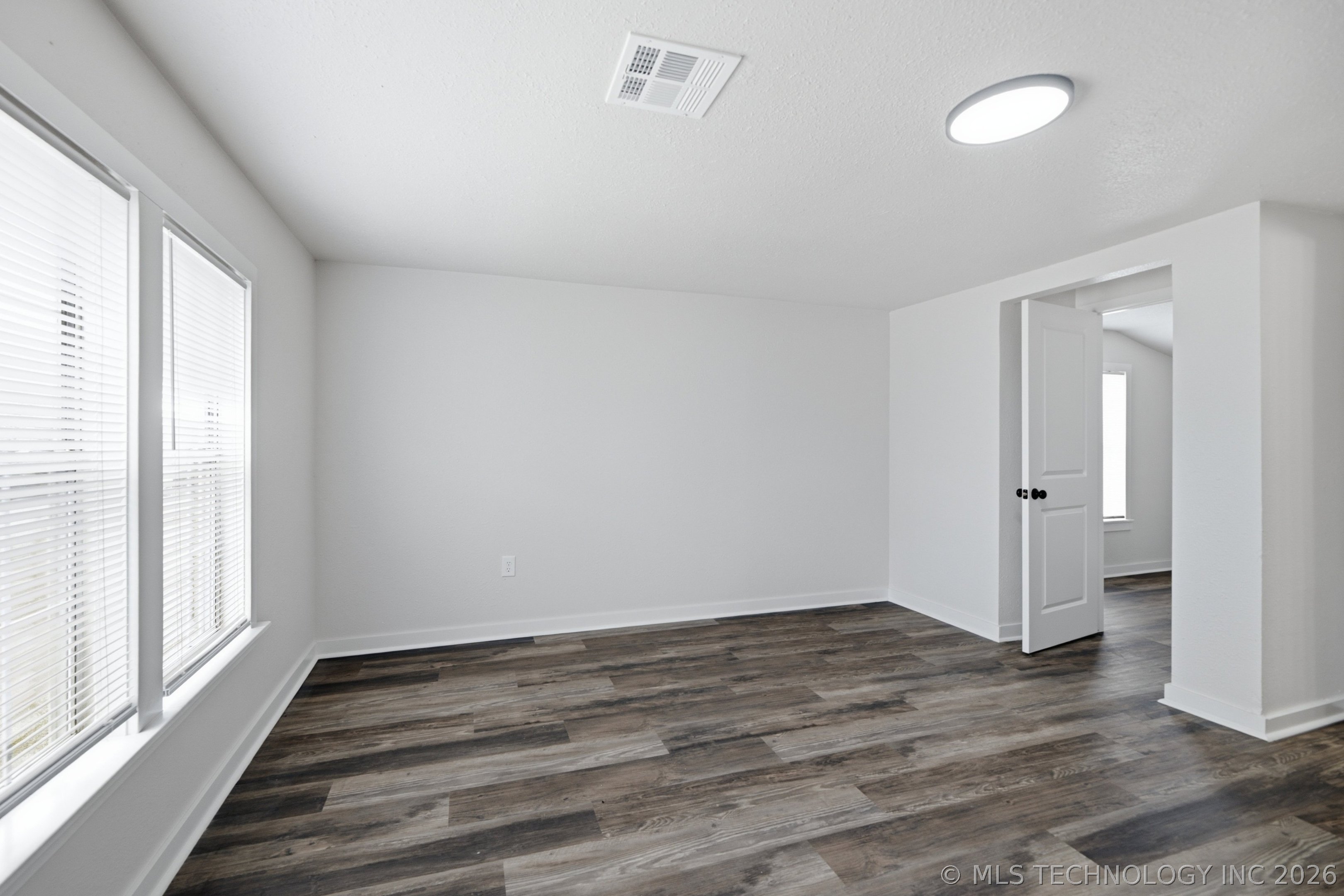 308 First Street Property Photo 3
