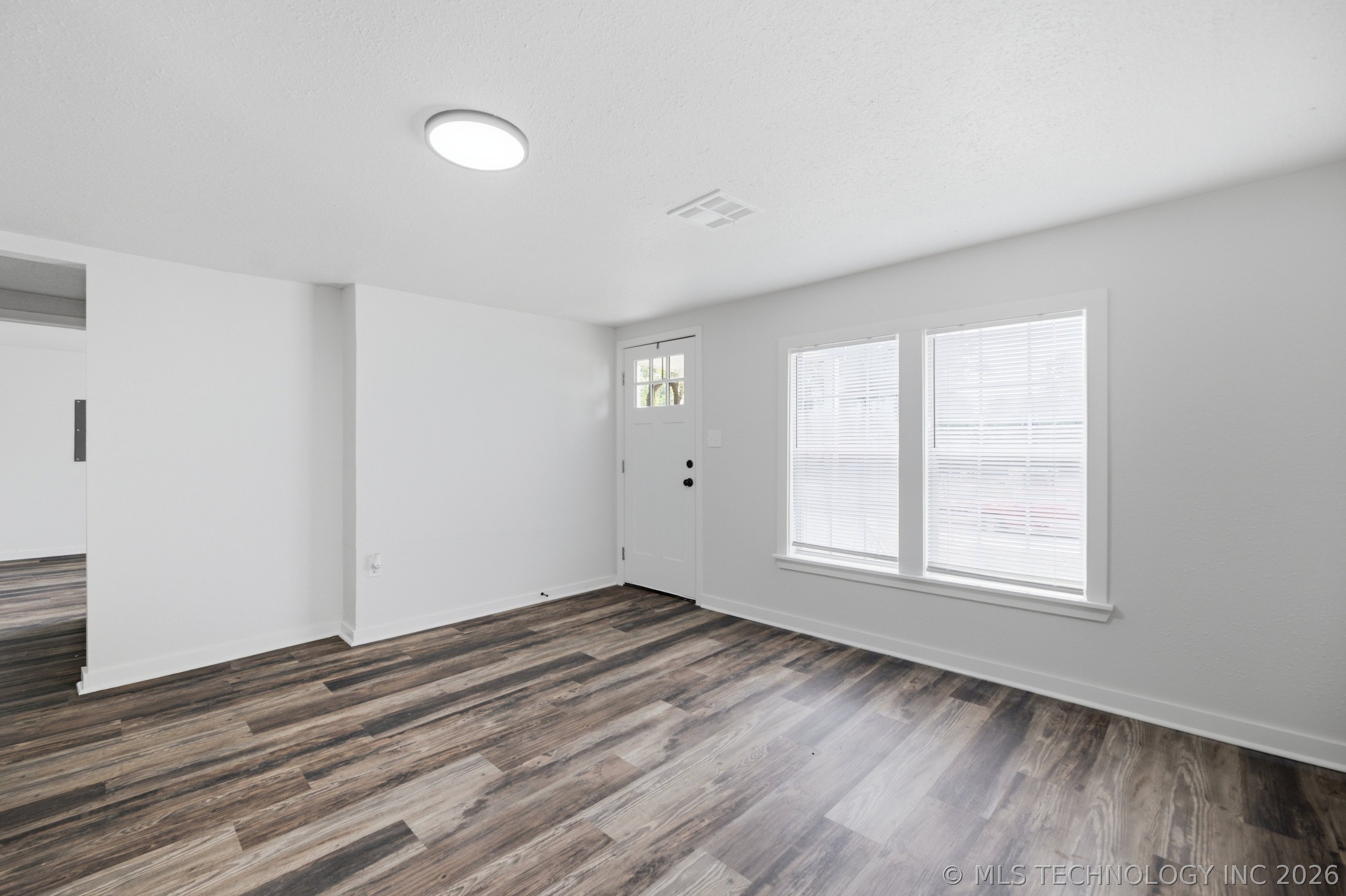308 First Street Property Photo 5