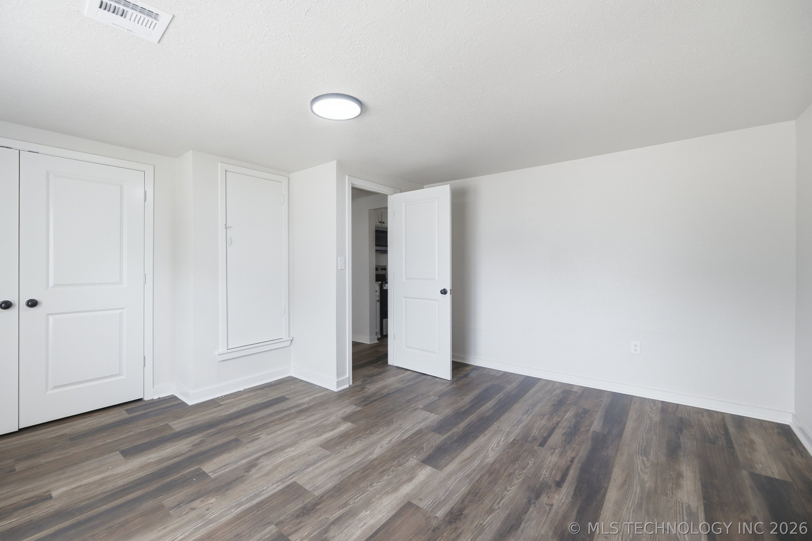 308 First Street Property Photo 15