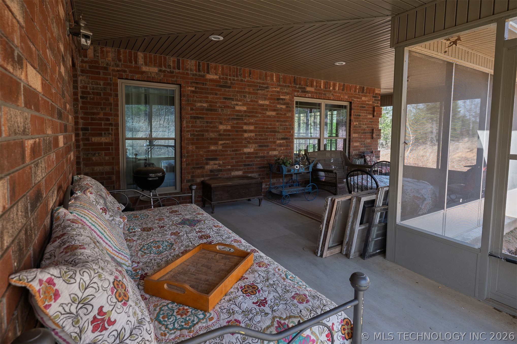 10287 N Sandridge Road Property Photo 9