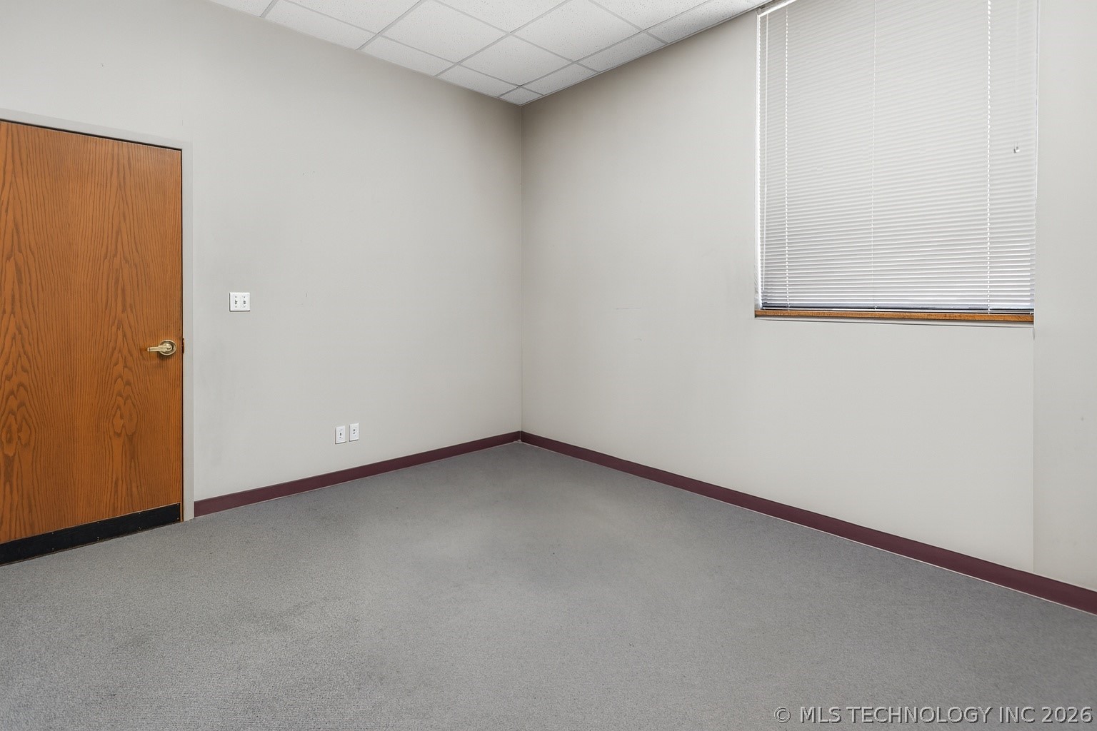 315 W Will Rogers Boulevard Property Photo 9