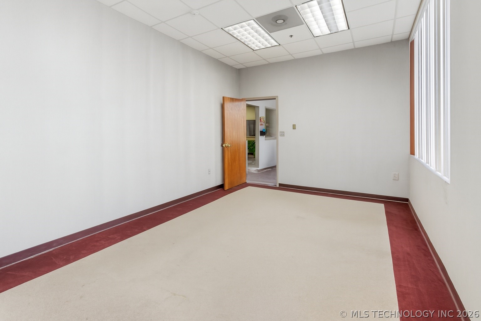 315 W Will Rogers Boulevard Property Photo 18