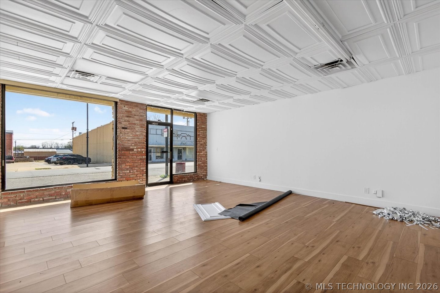 121 N Maple Street Property Photo 4