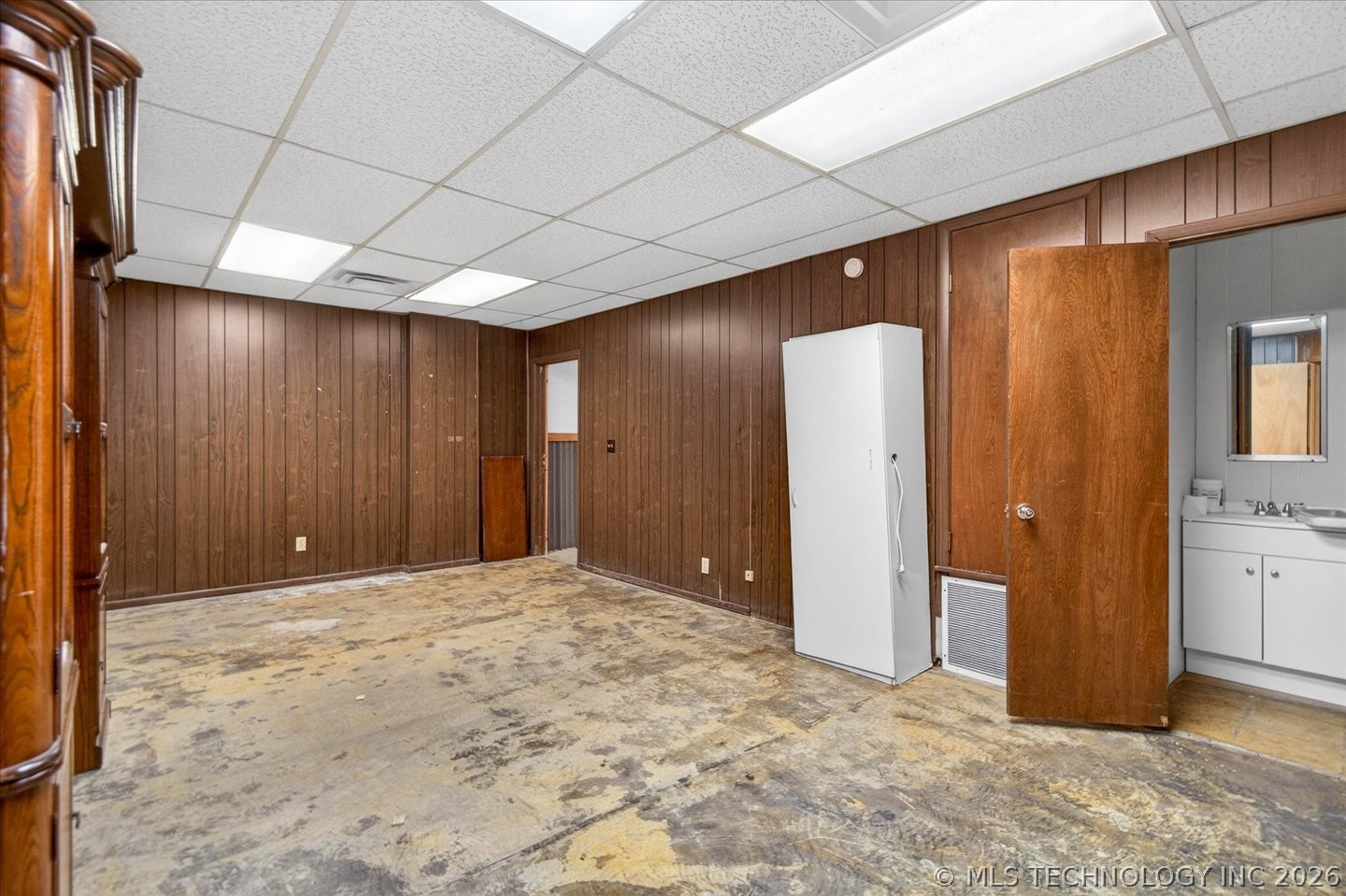 121 N Maple Street Property Photo 8