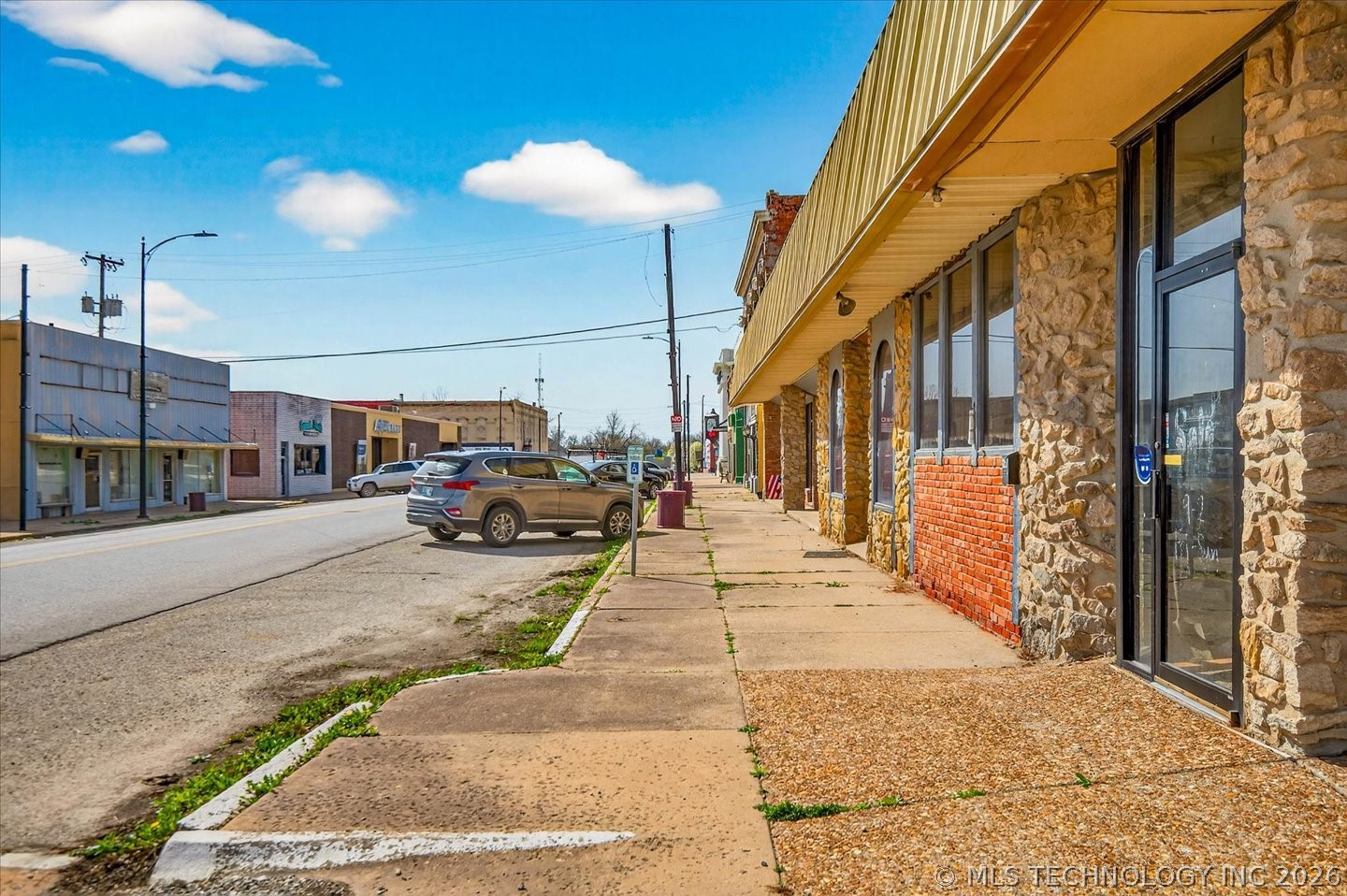121 N Maple Street Property Photo 16