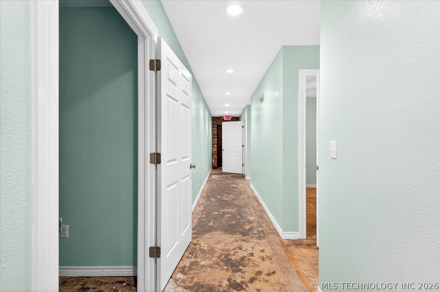 121 N Maple Street Property Photo 23