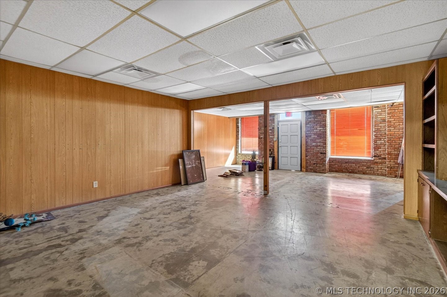 121 N Maple Street Property Photo 32