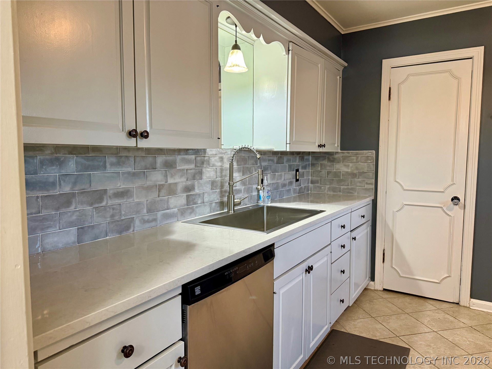 2358 S Delaware Court Property Photo 13