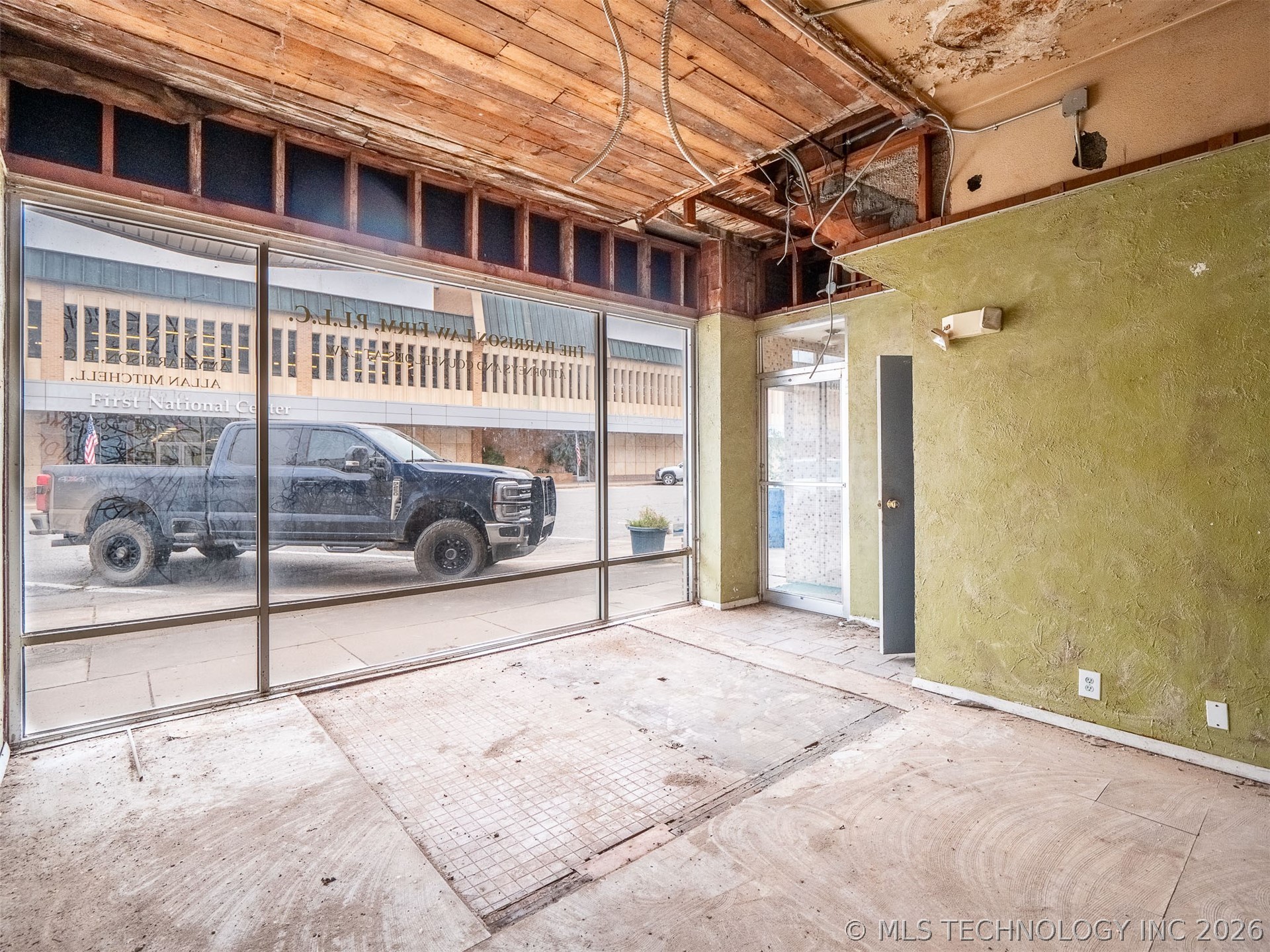 212 E Choctaw Property Photo 6