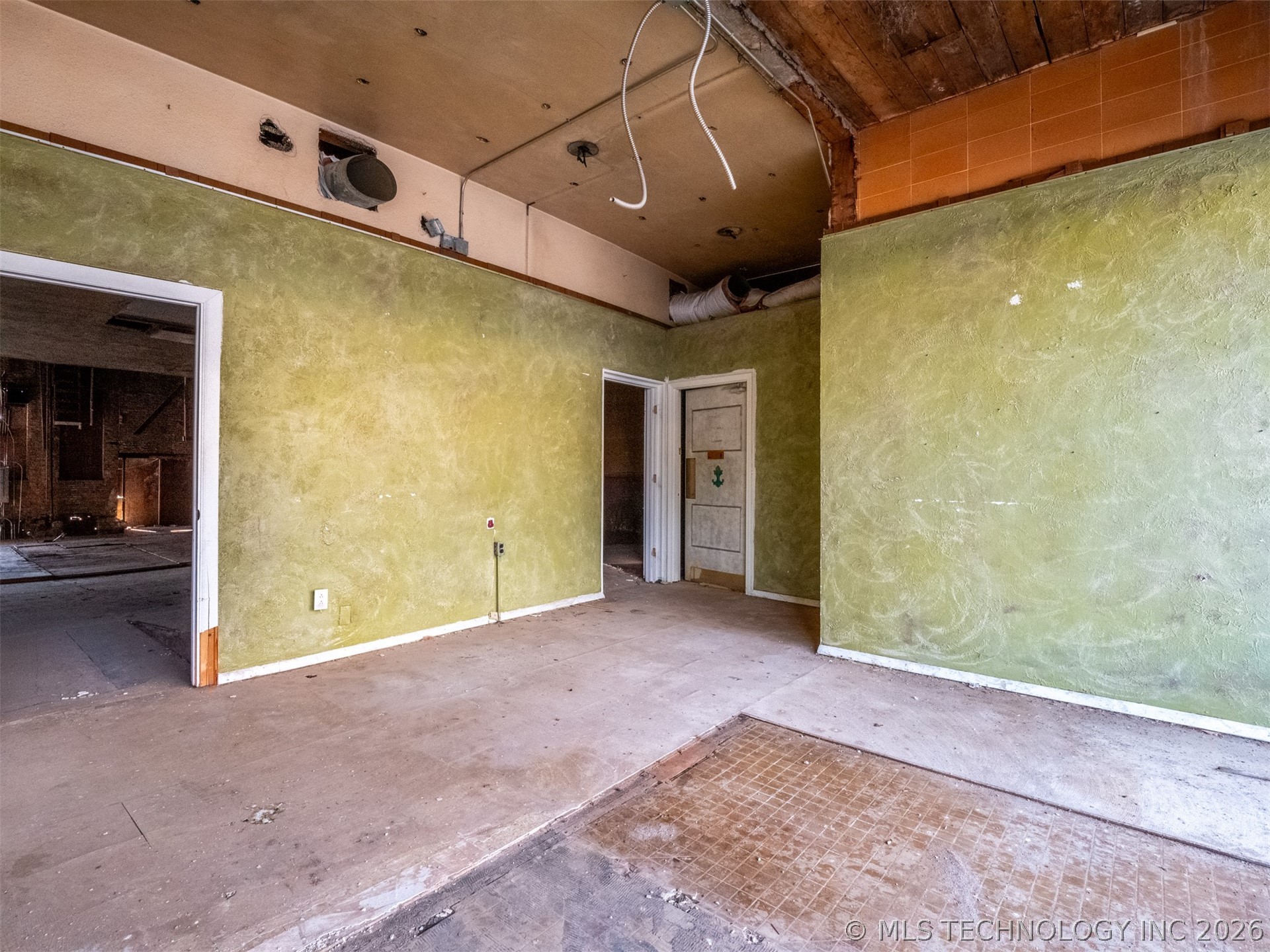 212 E Choctaw Property Photo 37