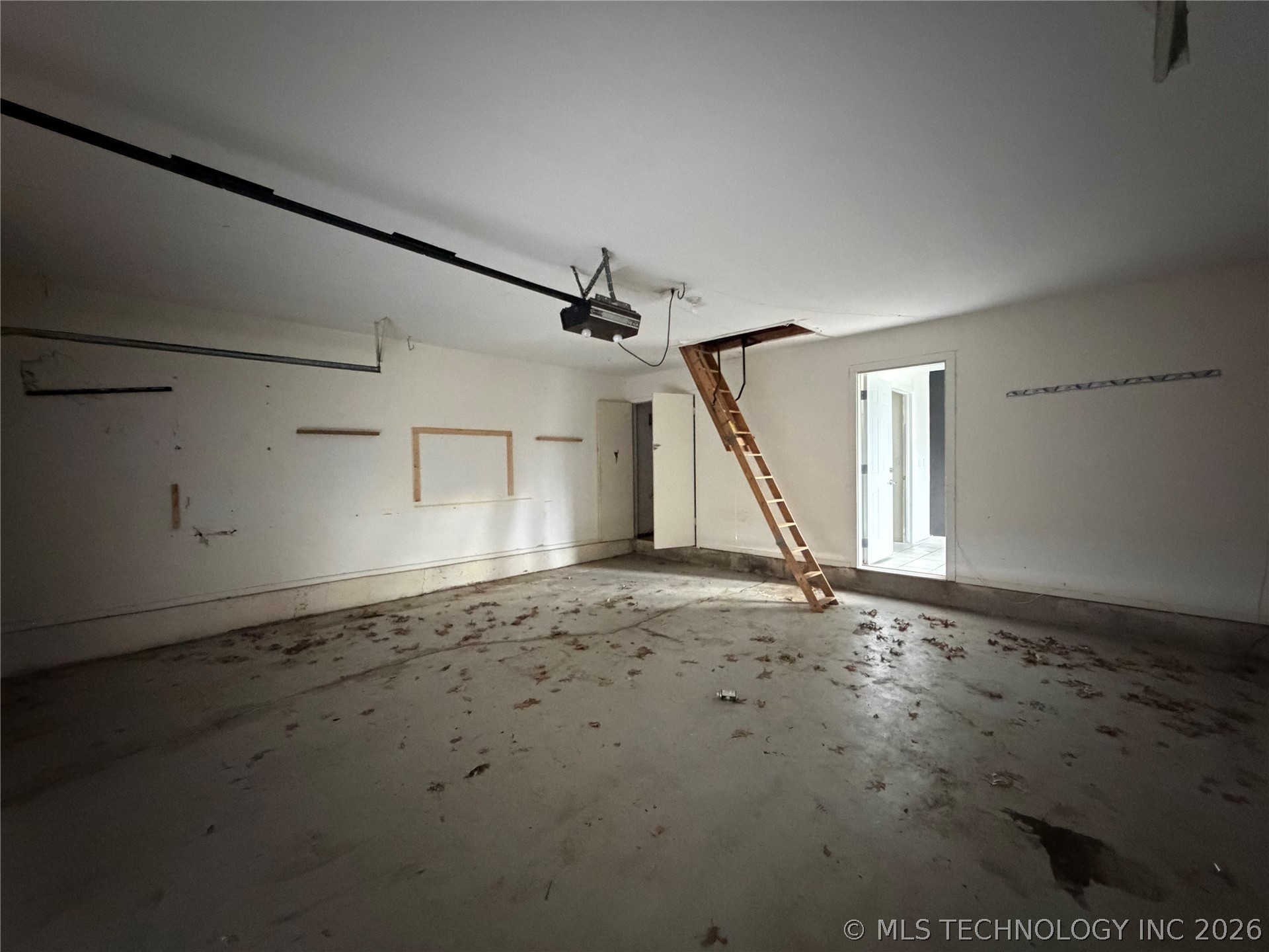 2309 W Jackson Street Property Photo 8