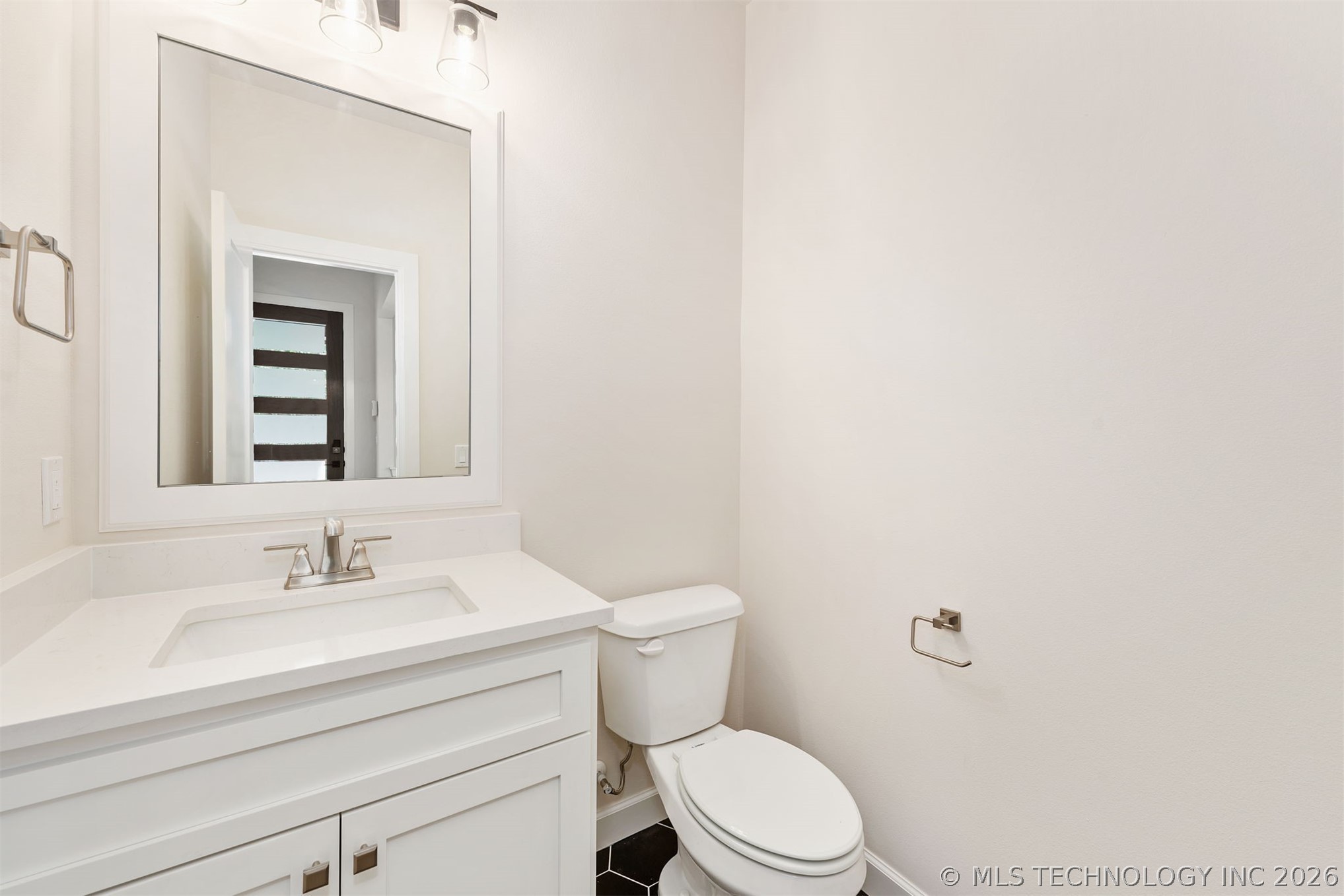 1123 S Delaware Place Property Photo 14