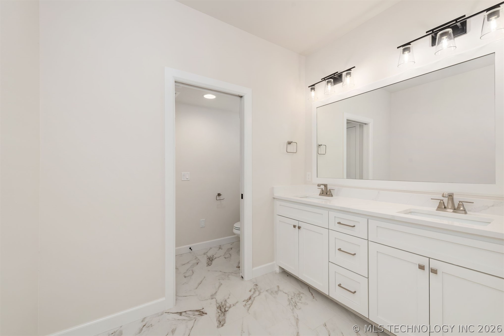 1123 S Delaware Place Property Photo 15