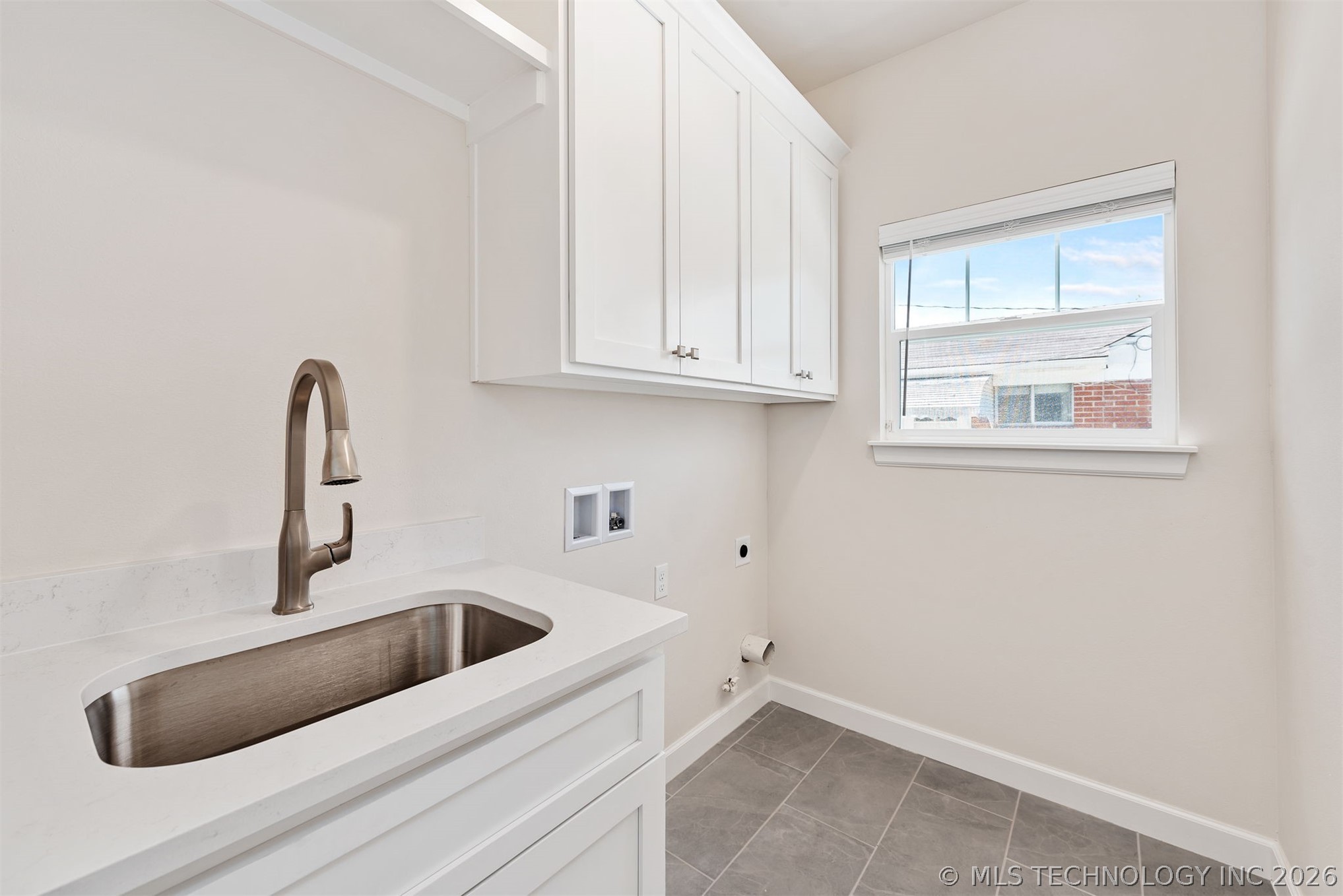 1123 S Delaware Place Property Photo 18