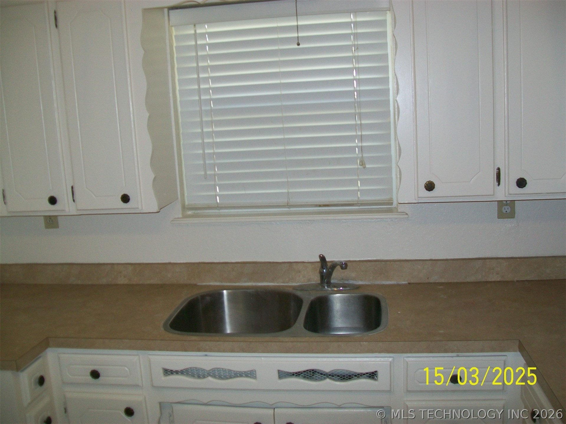 303 Willow Street Property Photo 4