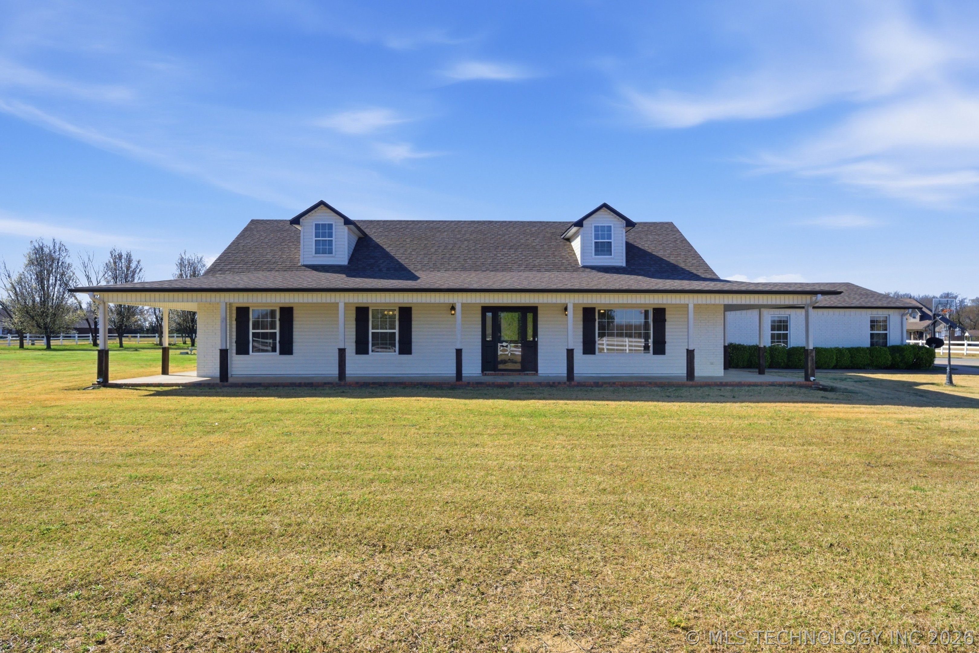16921 Elm Lane Property Photo 1