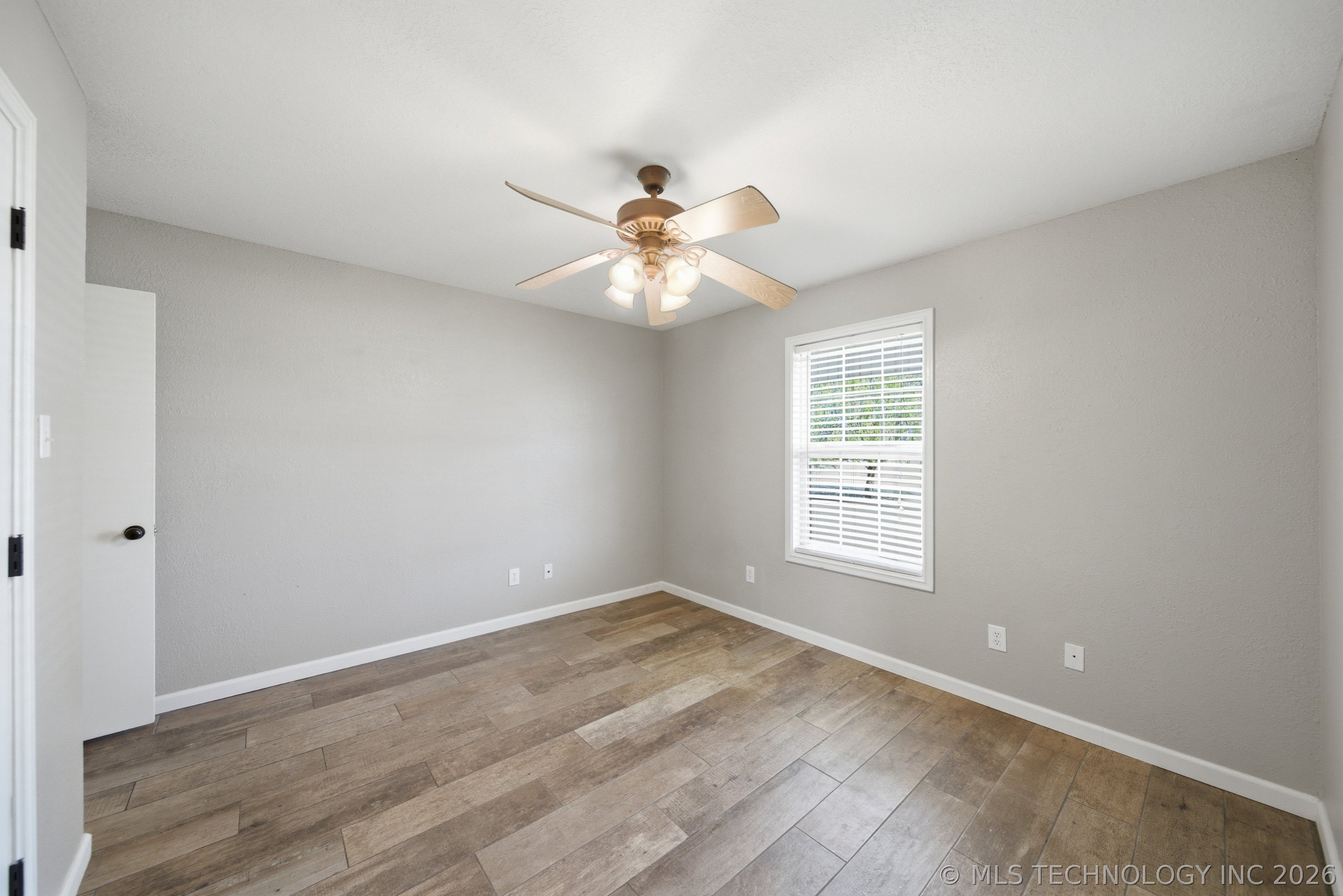 16921 Elm Lane Property Photo 19