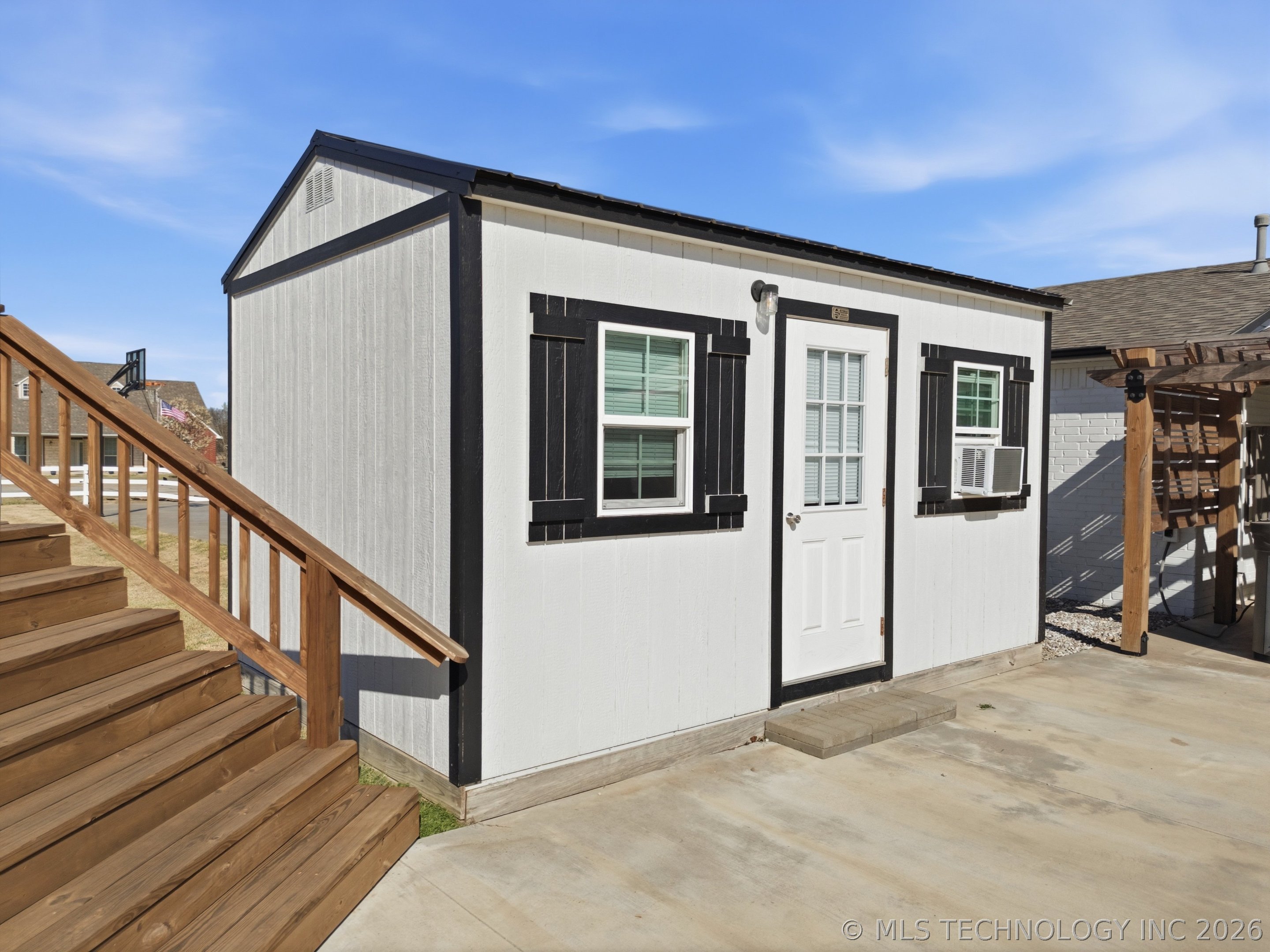 16921 Elm Lane Property Photo 26