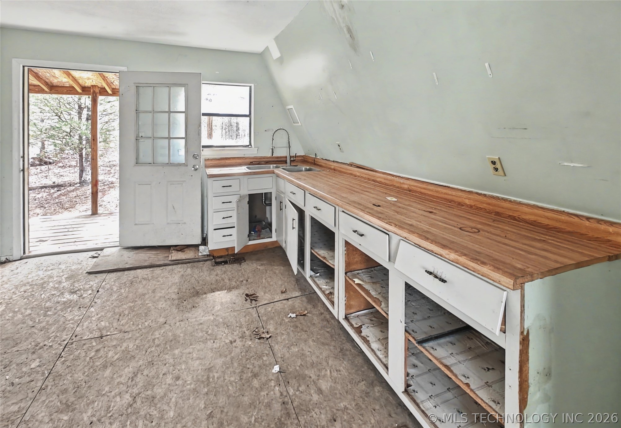 15841 W Flint Rock Road Property Photo 10