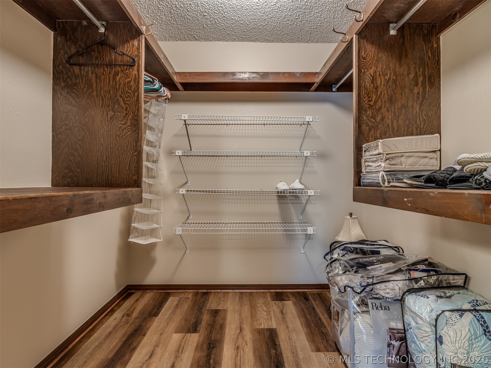 110390 S 4183 Property Photo 29