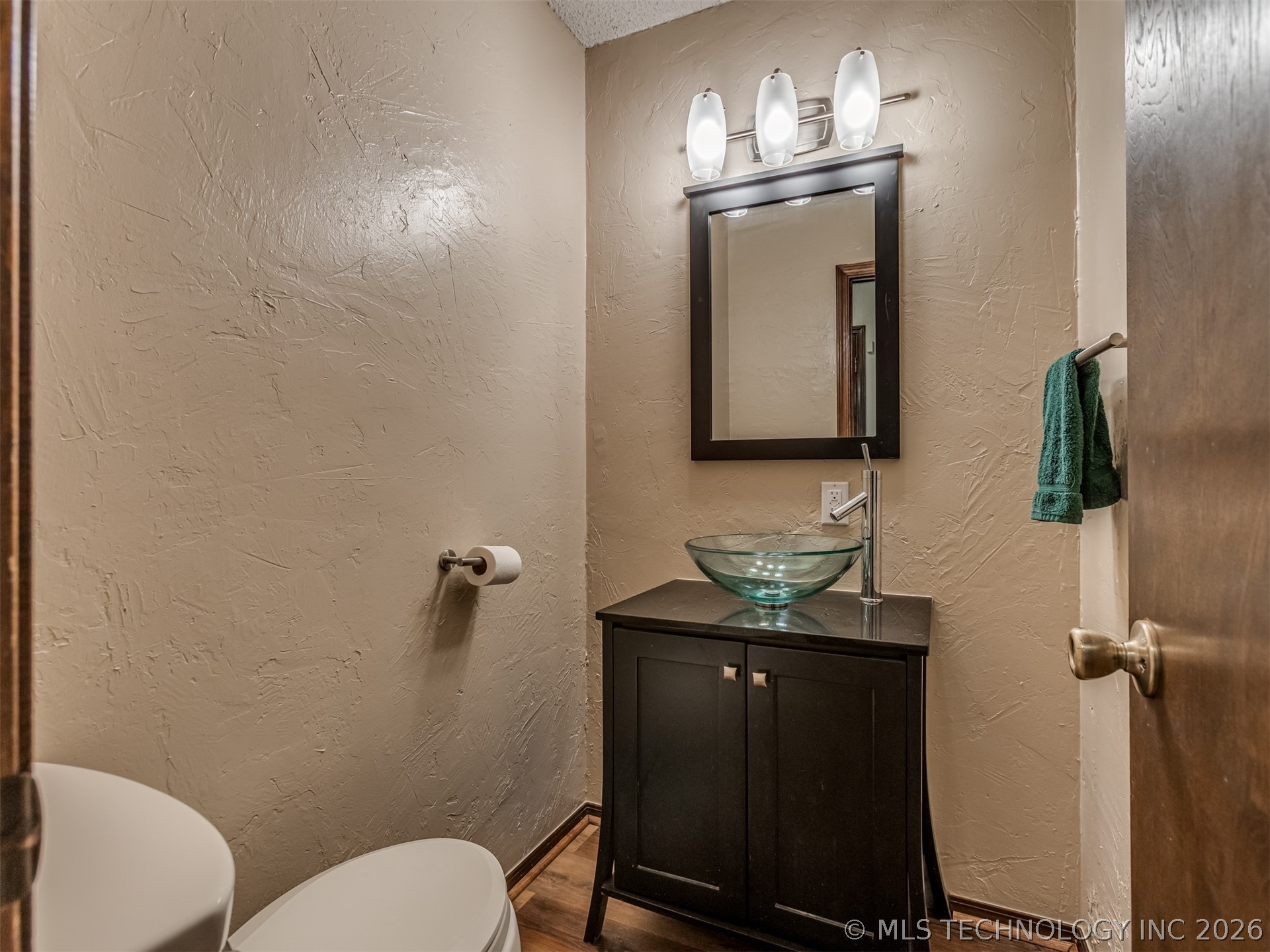 110390 S 4183 Property Photo 42