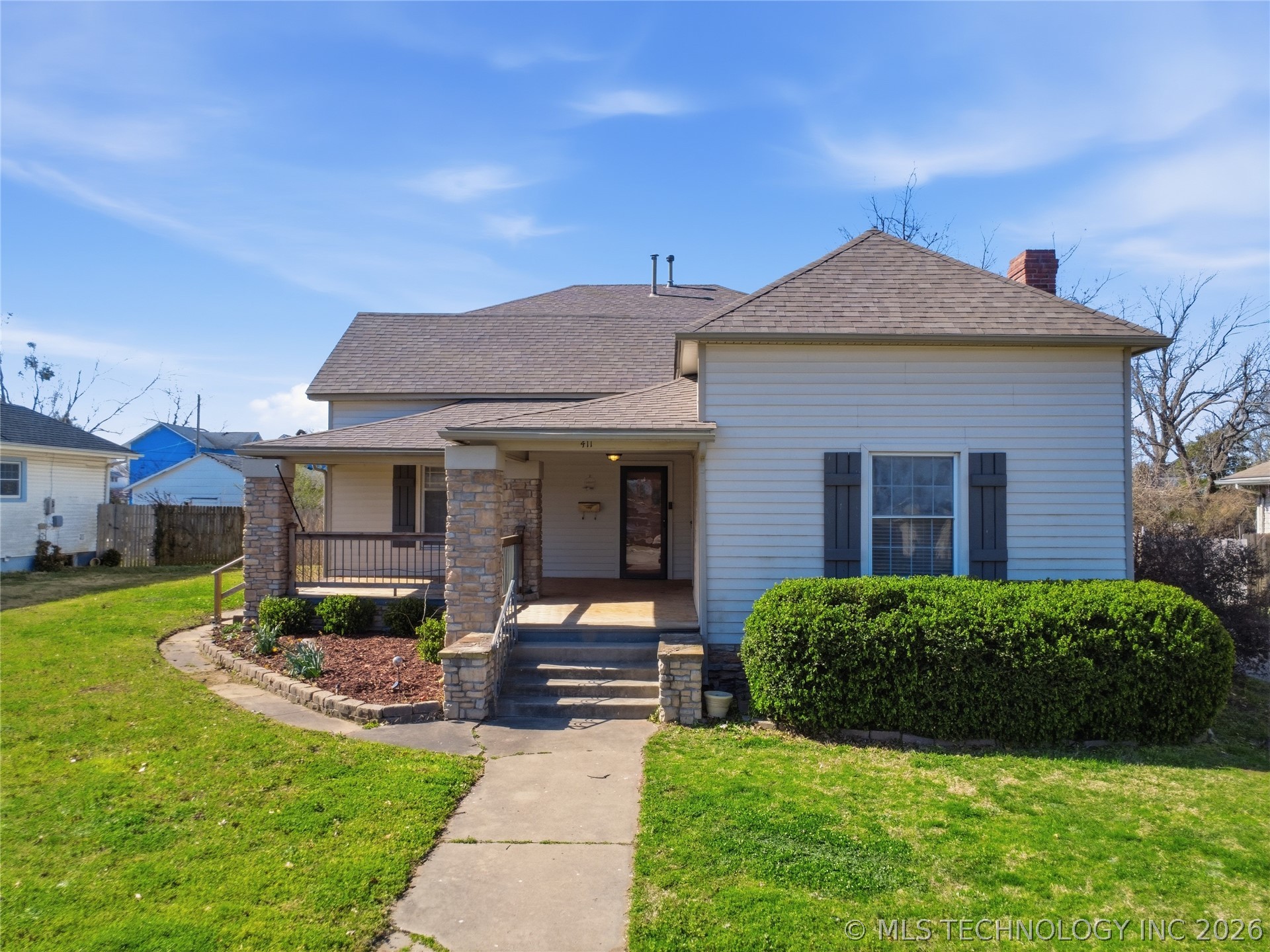 411 E 6th Street Property Photo 2