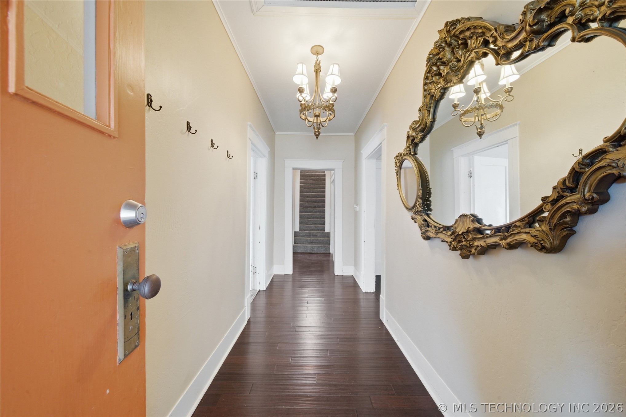 411 E 6th Street Property Photo 7