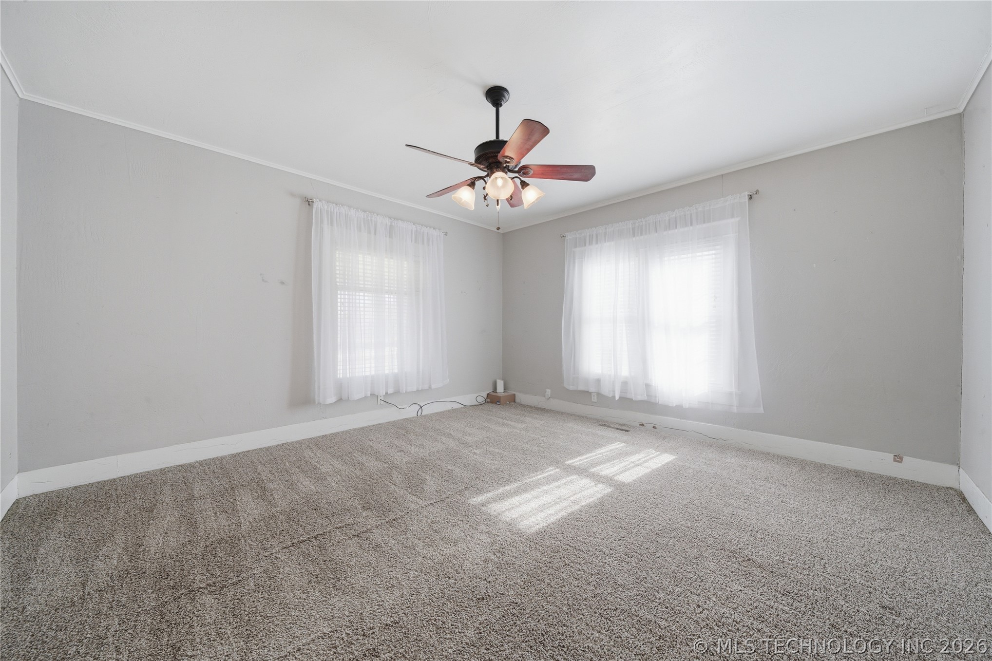 411 E 6th Street Property Photo 20