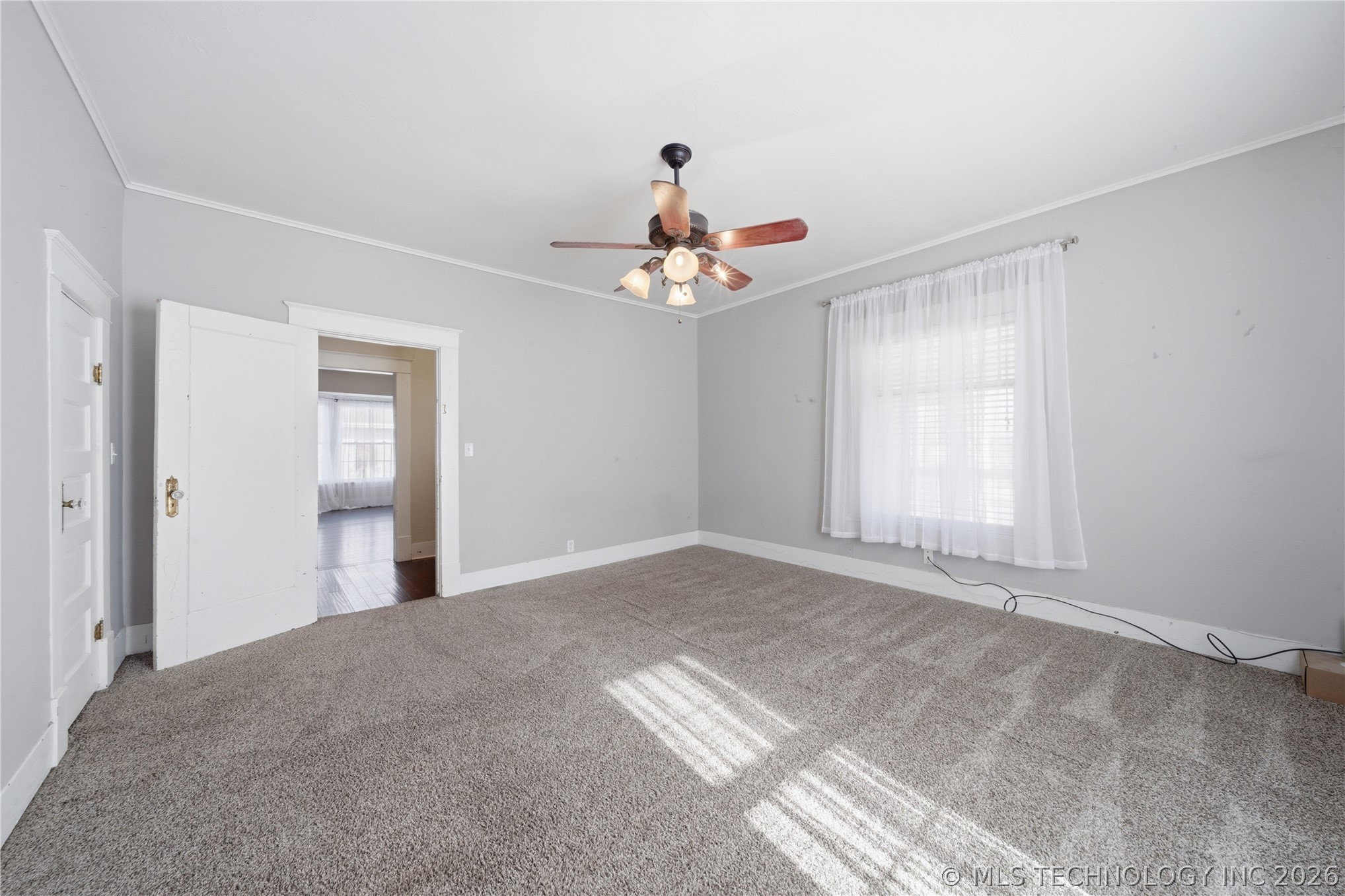 411 E 6th Street Property Photo 21
