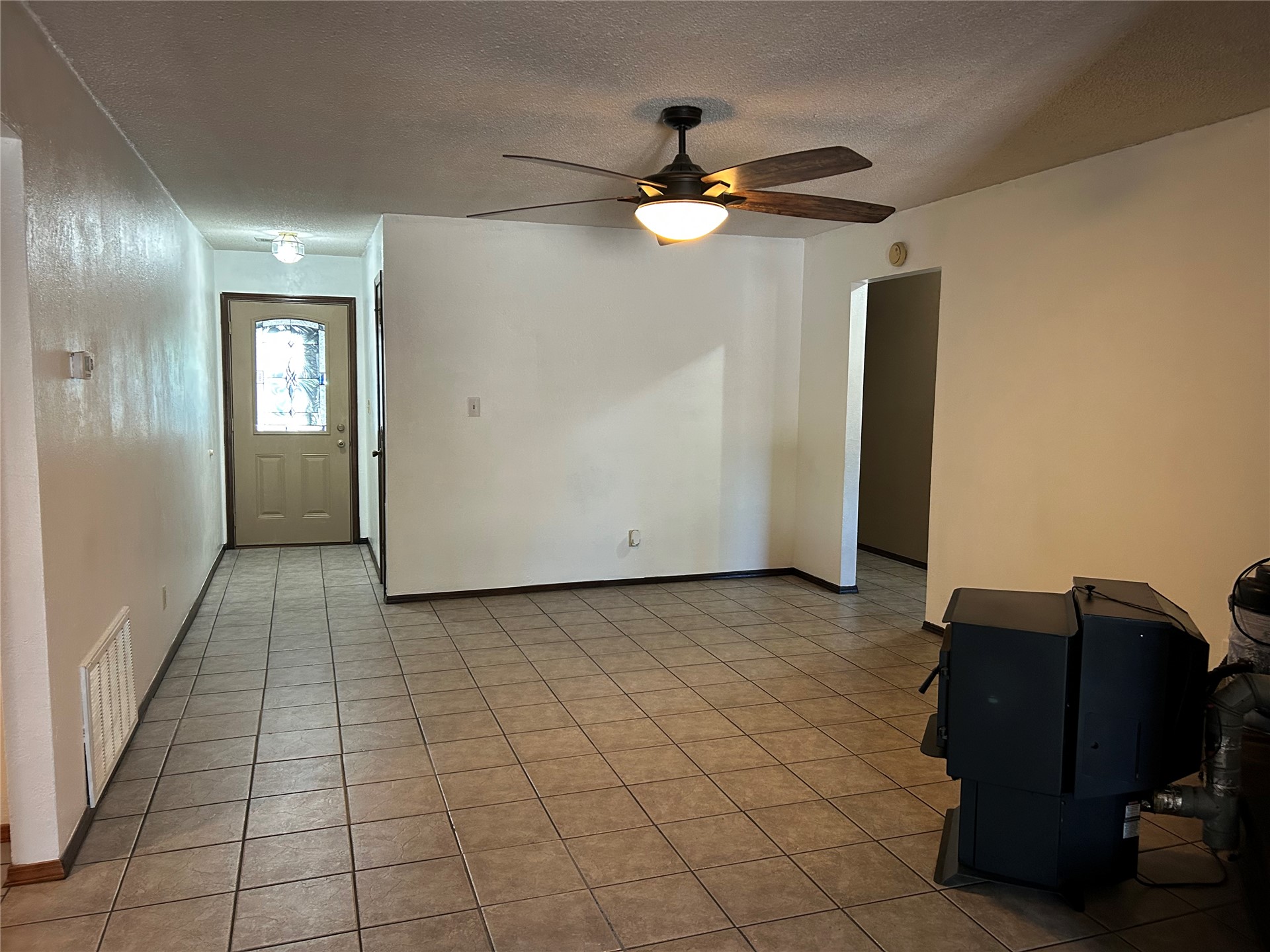 2408 Sarah Lane Property Photo 5