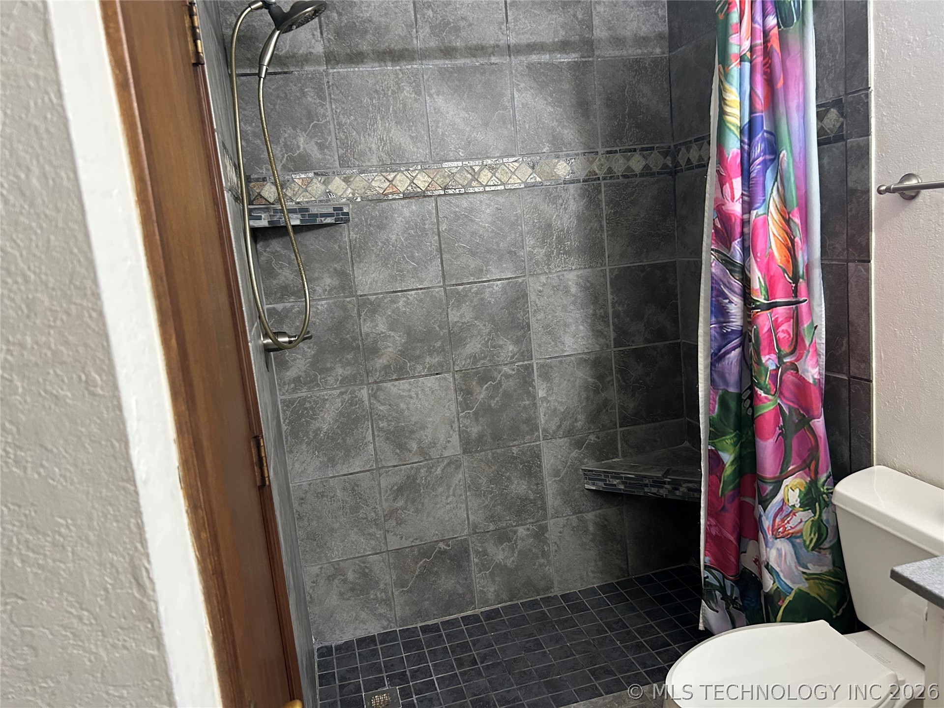 2408 Sarah Lane Property Photo 12