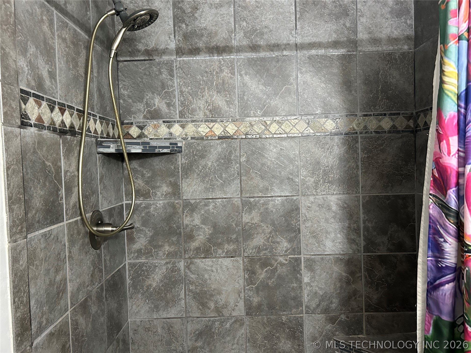 2408 Sarah Lane Property Photo 13