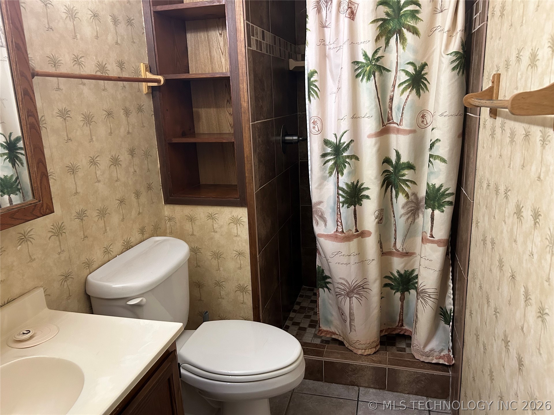 2408 Sarah Lane Property Photo 16