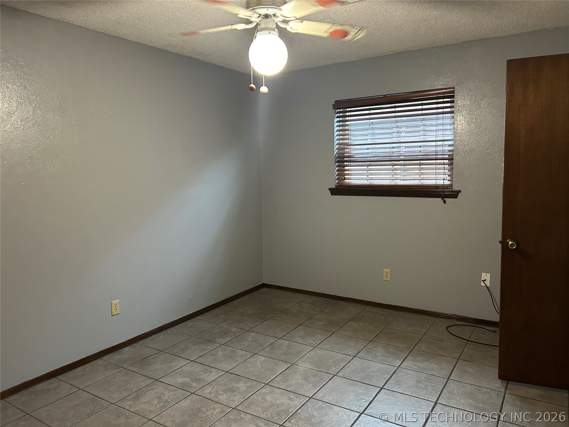 2408 Sarah Lane Property Photo 20